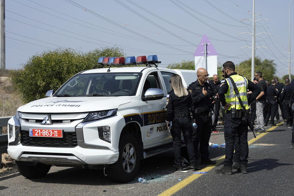 Israel: Lkw Fährt In Bushaltestelle – Viele Verletzte | BR24