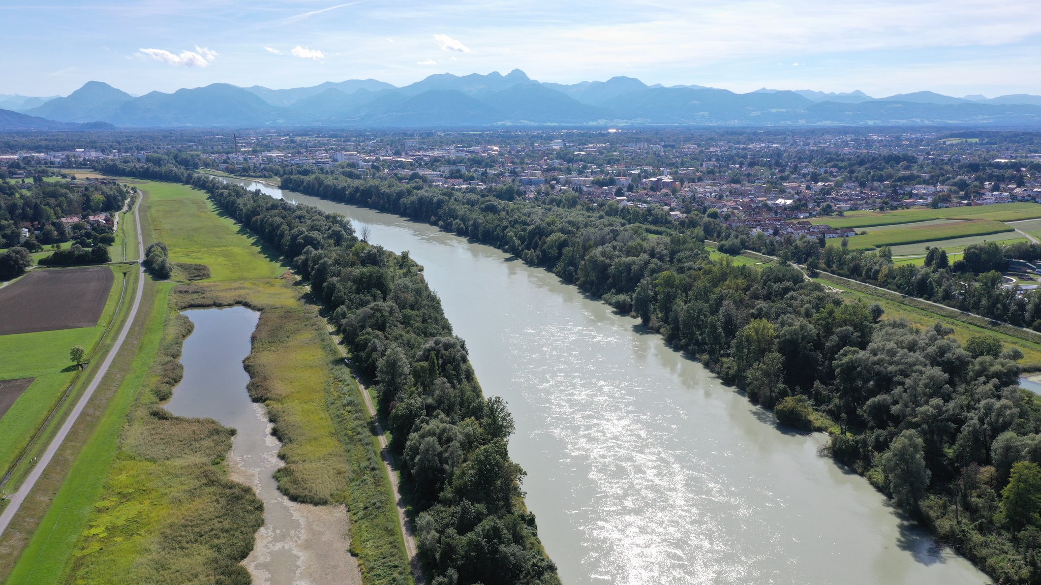 Der Inn bei Innleiten nördlich von Rosenheim - soll er hier für den Brenner-Nordzulauf 20 Meter tief untertunnelt werden?