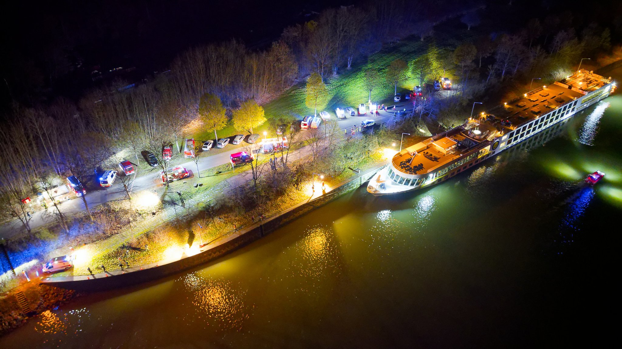 Unfall mit Donau-Kreuzfahrtschiff in Österreich