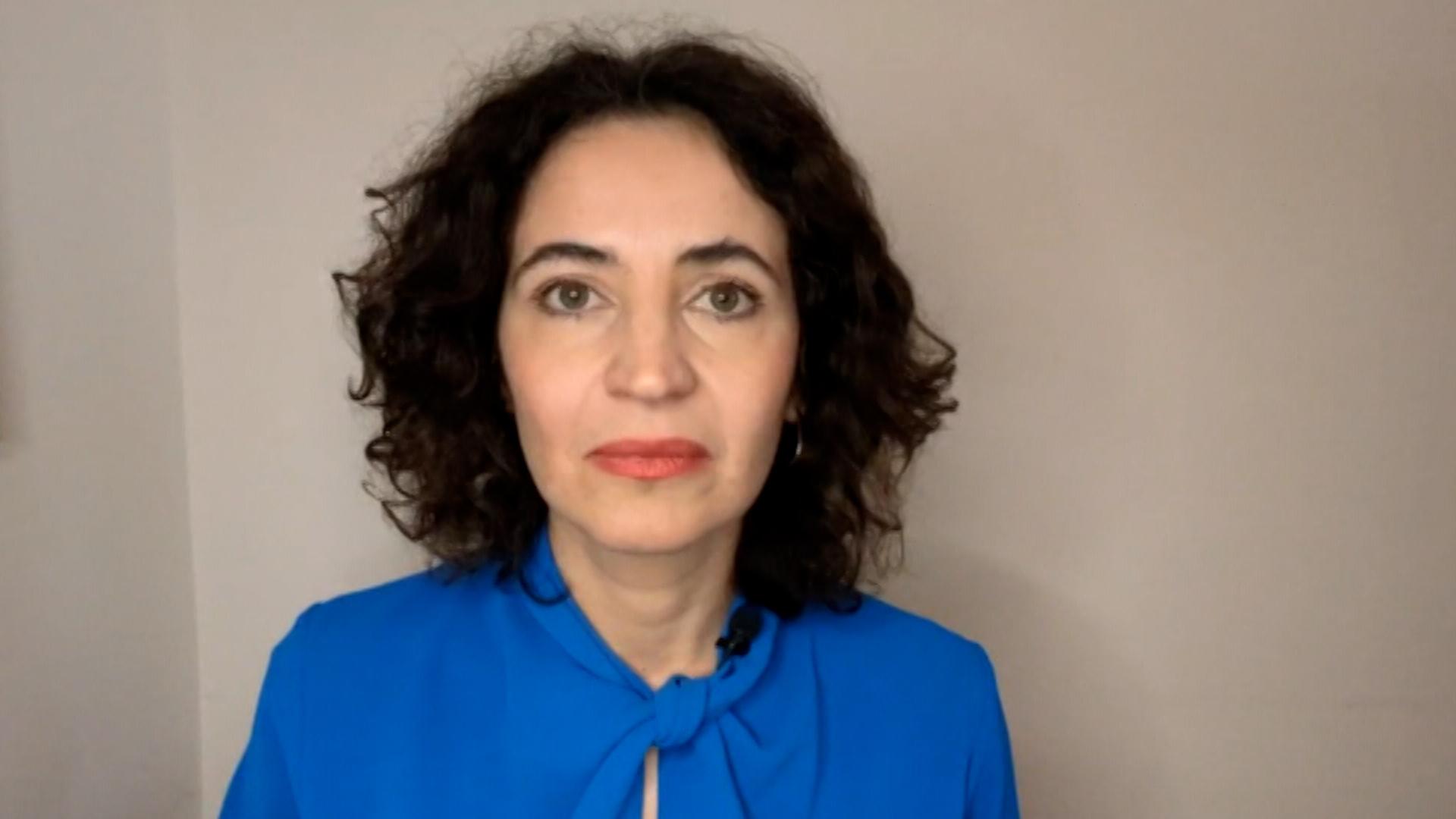 Anna-Lena von Hodenberg von HateAid, einer Organisation, die sich gegen digitale Gewalt und für Menschenrechte im Netz einsetzt.