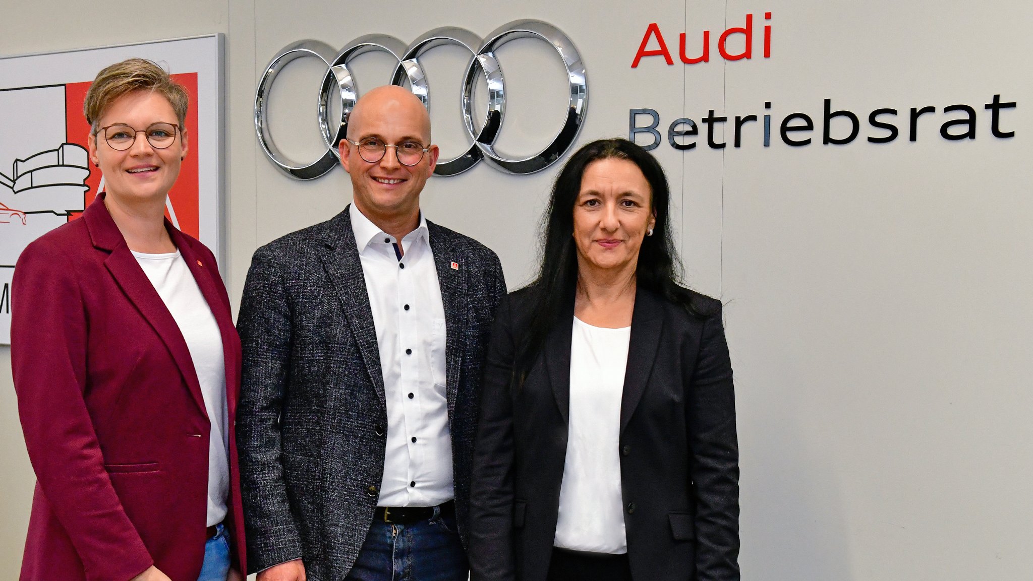 Das neue Führungstrio des Betriebsrats bei Audi in Ingolstadt: Betriebsratsvorsitzender Jörg Schlagbauer und seine Stellvertreterinnen Rita Beck (l.) und Karola Frank.  