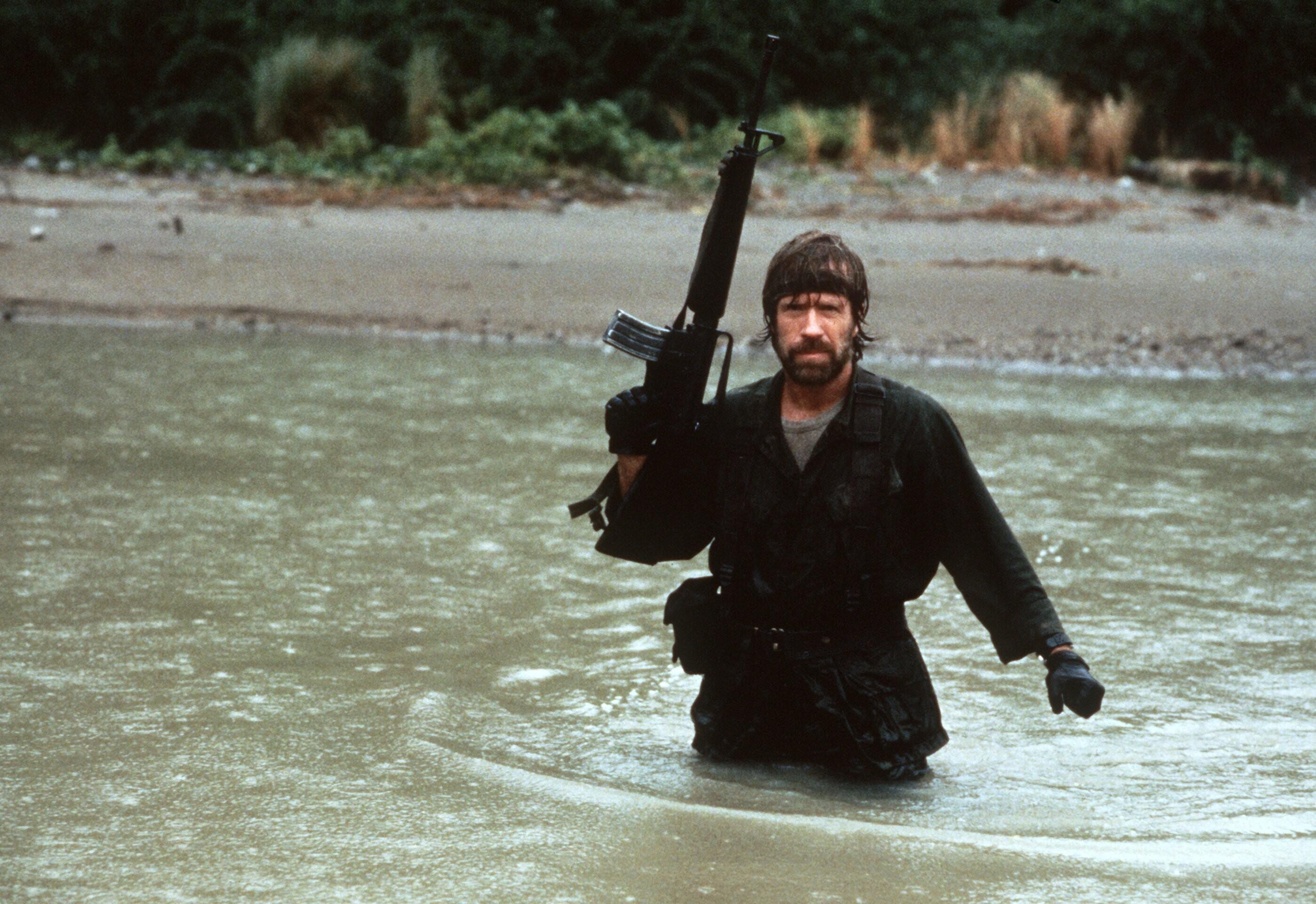 Der amerikanische Schauspieler in einer Szene des Films "Missing In Action"