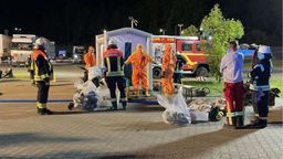 Gefahrgutunfall bei einer Spedition in Oberthulba | Bild:Polizeiinspektion Hammelburg