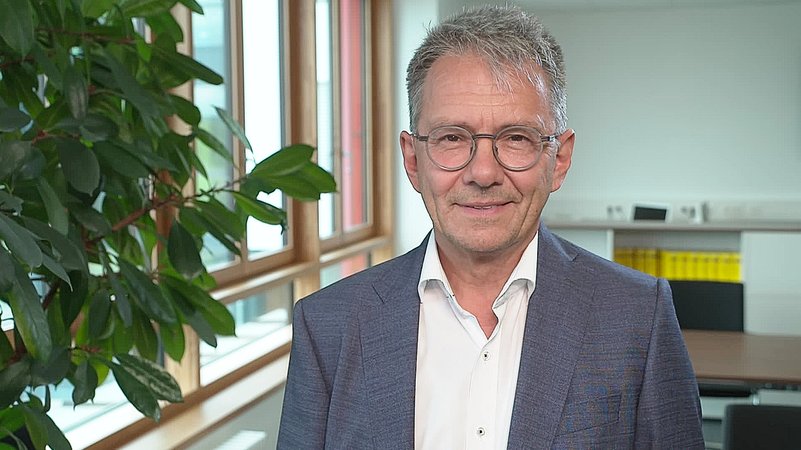 Thomas Karmasin (CSU) im Kontrovers-Interview | Bild: BR Thomas Karmasin (CSU) im Kontrovers-Interview