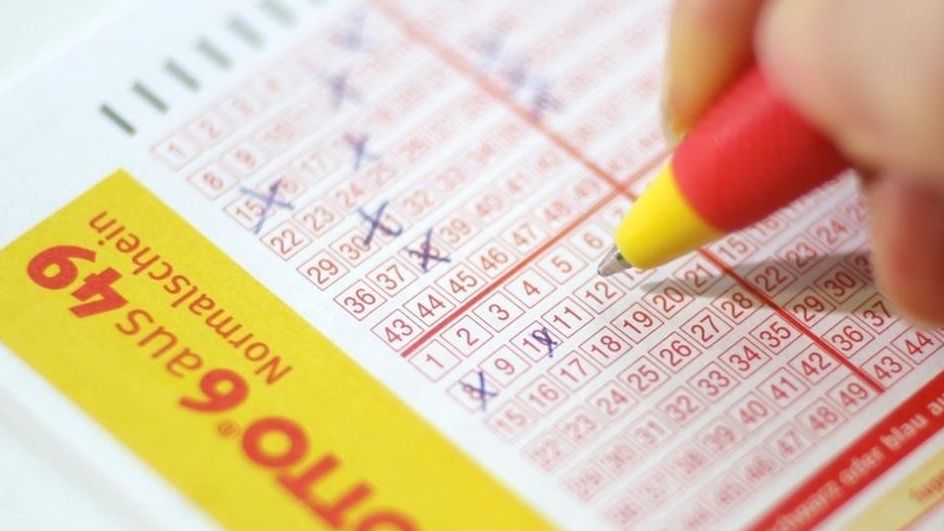 Lotto Rentnerin Aus Oberfranken Gewinnt Zehn Millionen Euro Br24