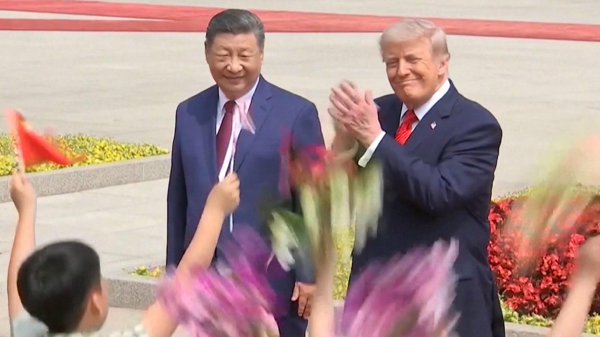 Lange haben sie nur übereinander gesprochen, nun gab es in Peking wieder direkte Gespräche zwischen US-Präsident Trump und Chinas Staatschefs Xi.