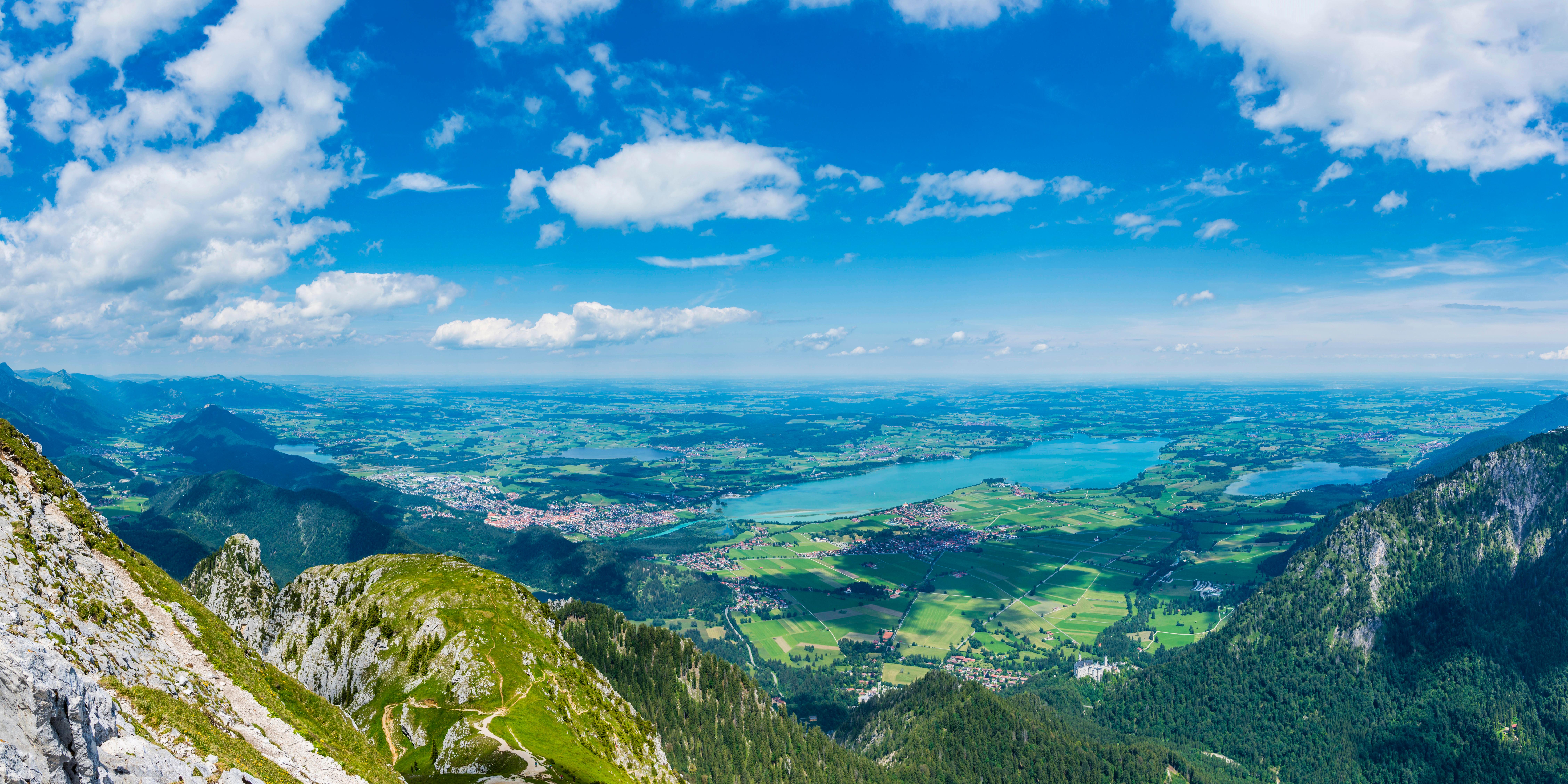 Panorama vom Säuling mit Blick ins Tal