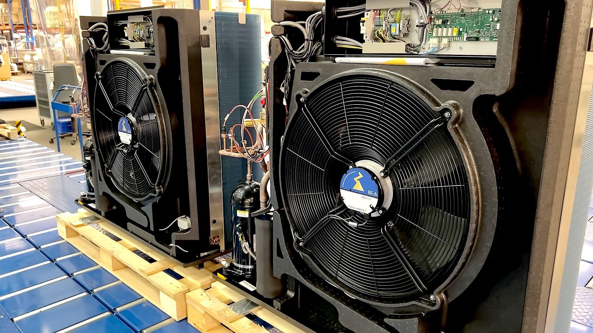 In der Wärmepumpenproduktion eines bayerischen Herstellers.