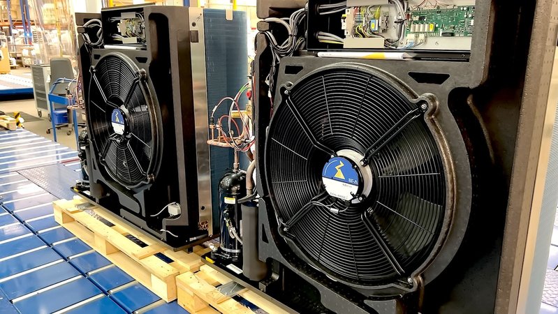 In der Wärmepumpenproduktion eines bayerischen Herstellers. | Bild: BR/Andreas Schuster In der Wärmepumpenproduktion eines bayerischen Herstellers.