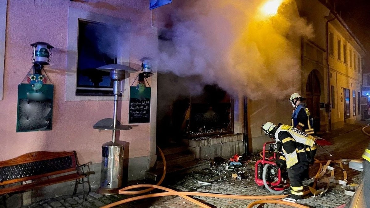 Volkacher Kultkneipe "Techtel Mechtel" komplett ausgebrannt