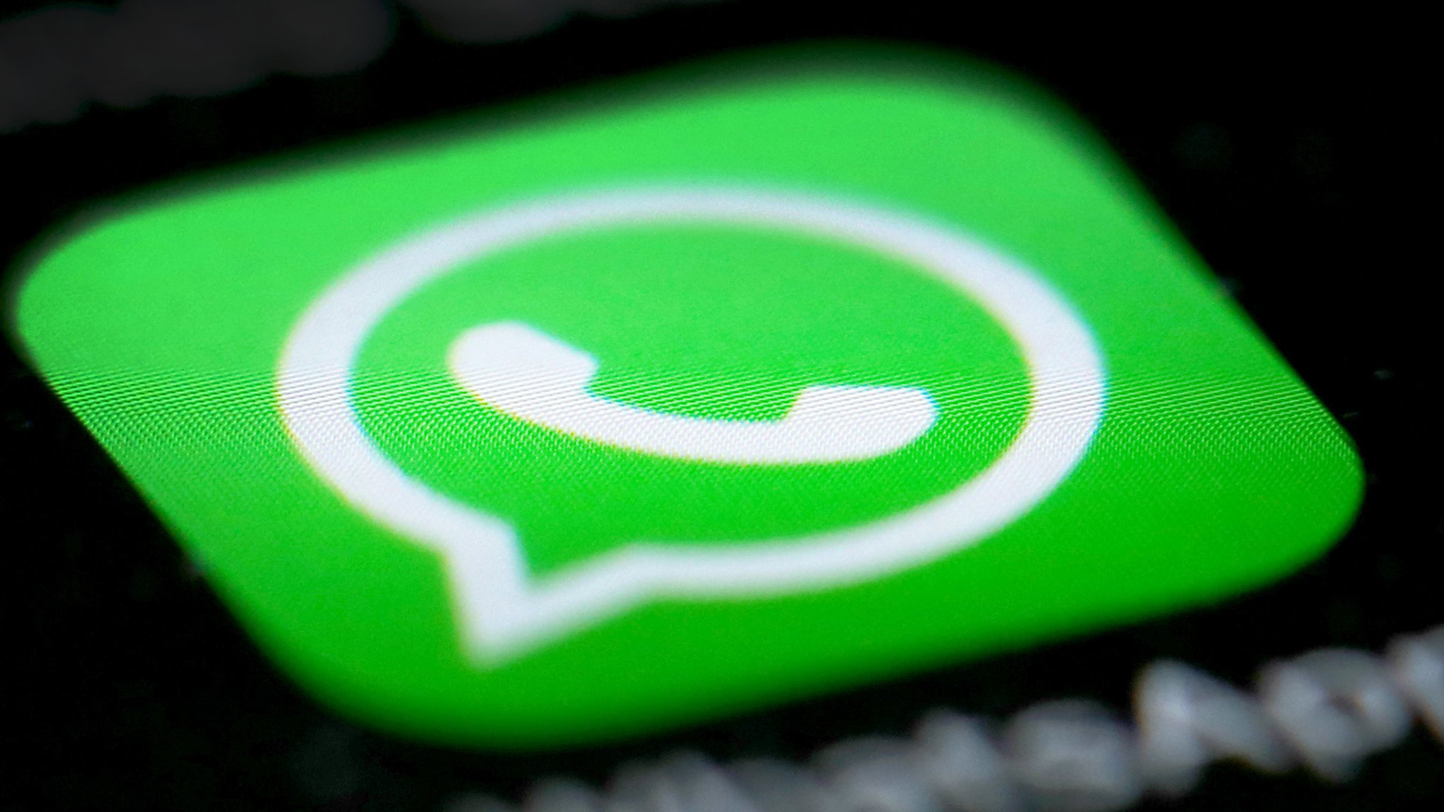 WhatsApp-Sprachnachricht verbreitet Fakes zu Corona-Impfstoffen