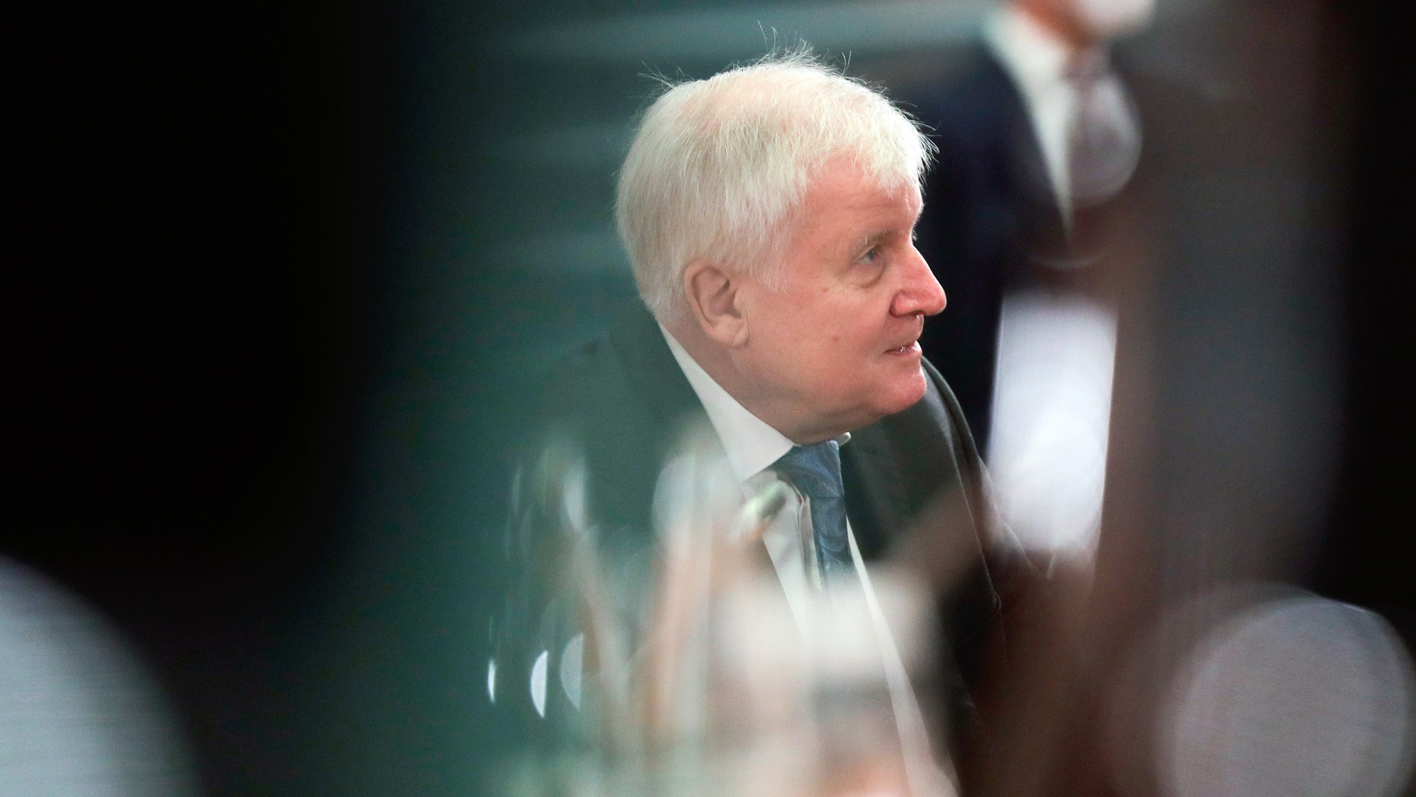 21.10.2020, Berlin: Bundesinnenminister Horst Seehofer (CSU) nimmt an einer Sitzung des Bundeskabinetts im Kanzleramt teil.