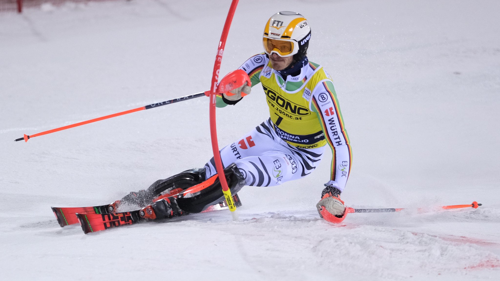 Straßer beim Slalom-Spektakel in Madonna in den Top Ten