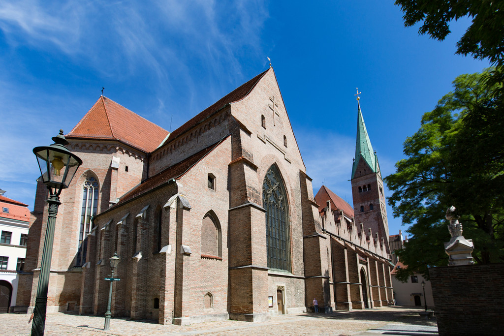 Die Hohe Domkirche Mariä Heimsuchung ist die Kathedrale des Bistums Augsburg.