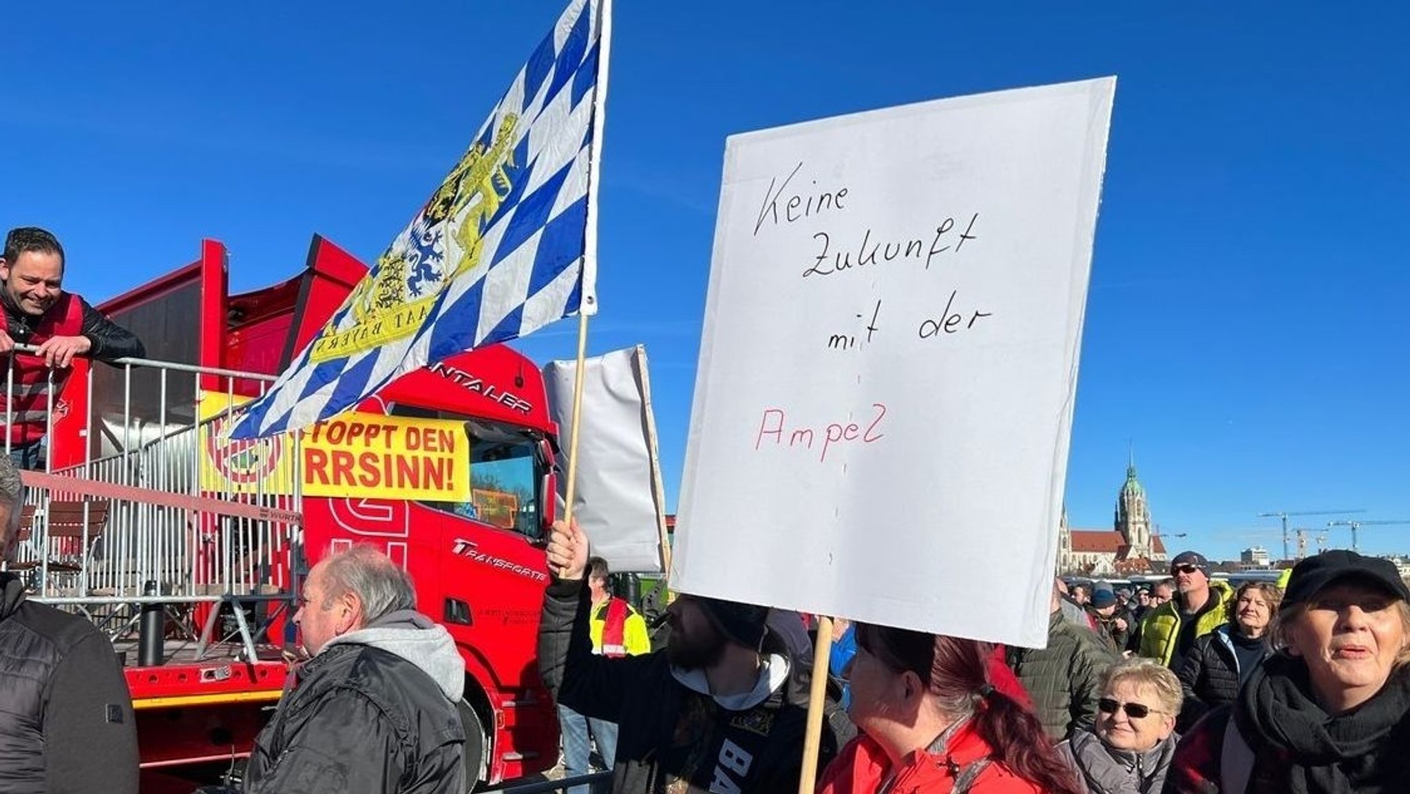 "Hand in Hand für unser Land"-Protest im Januar 2024 auf der Theresienwiese