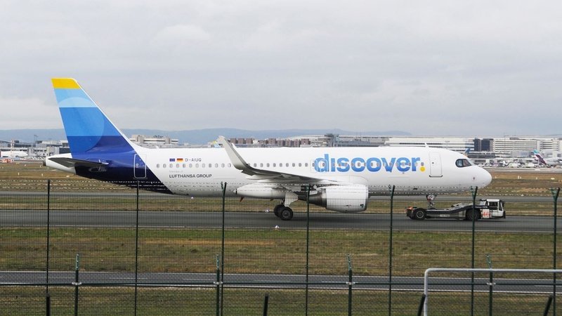Die Gewerkschaften Ufo und Vereinigung Cockpit haben zum Streik bei der Lufthansa-Tochter Discover Airlines aufgerufen. | Bild: picture alliance / Wolfgang Minich Die Gewerkschaften Ufo und Vereinigung Cockpit haben zum Streik bei der Lufthansa-Tochter Discover Airlines aufgerufen.