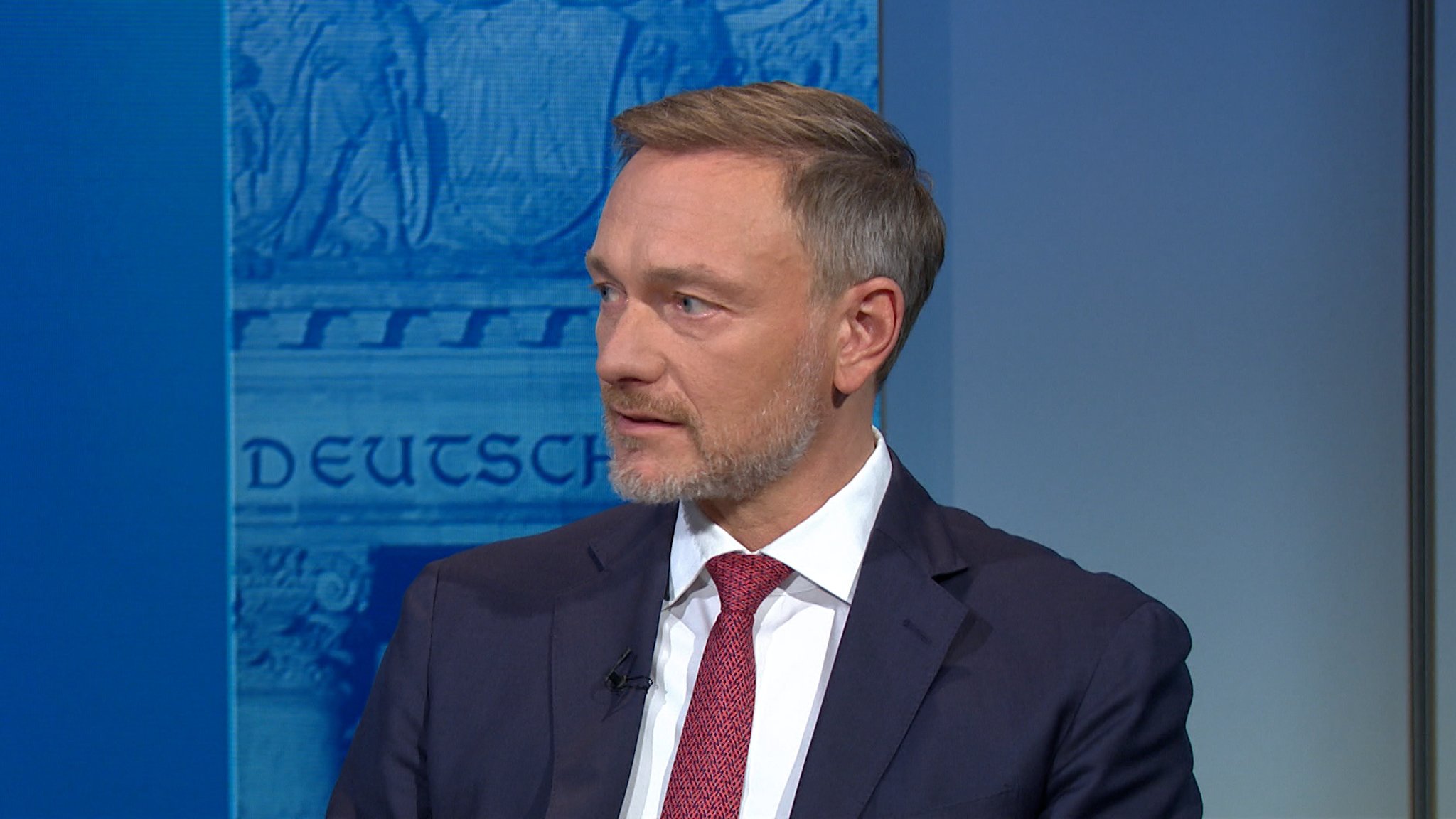 FDP-Chef Lindner kündigt seinen Rückzug an, falls die Partei den Einzug in den Bundestag verpasst. Das sagte er am Abend in der «Berliner Runde» von ARD und ZDF.