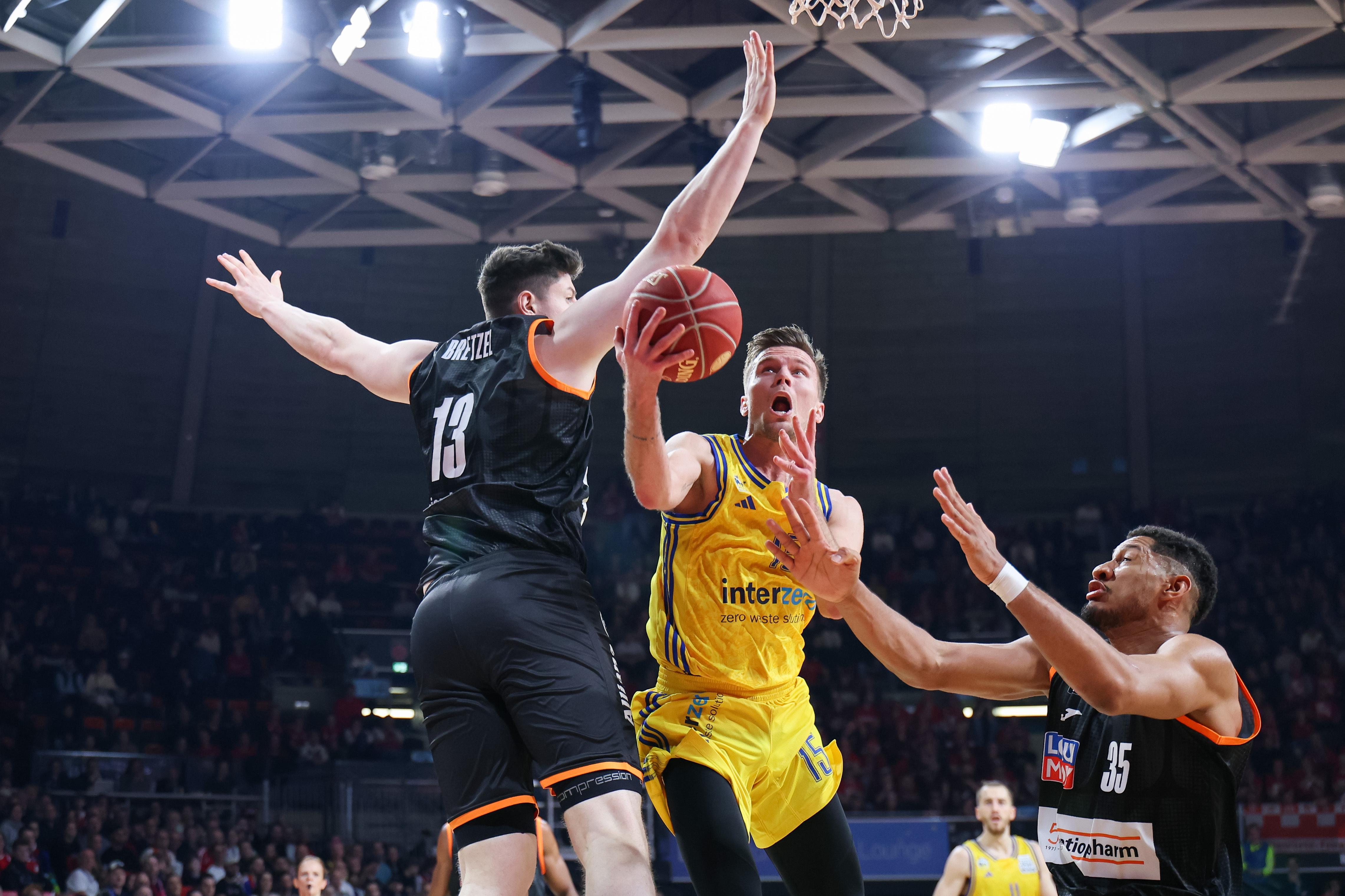 Basketball-Top-Four: Spielszene Alba Berlin - ratiopharm Ulm