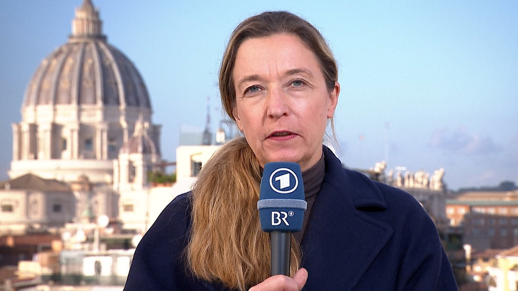 Rom-Korrespondentin Anja Miller zur akuten Erkrankung von Benedikt XVI. | Bild: BR Rom-Korrespondentin Anja Miller zur akuten Erkrankung von Benedikt XVI.