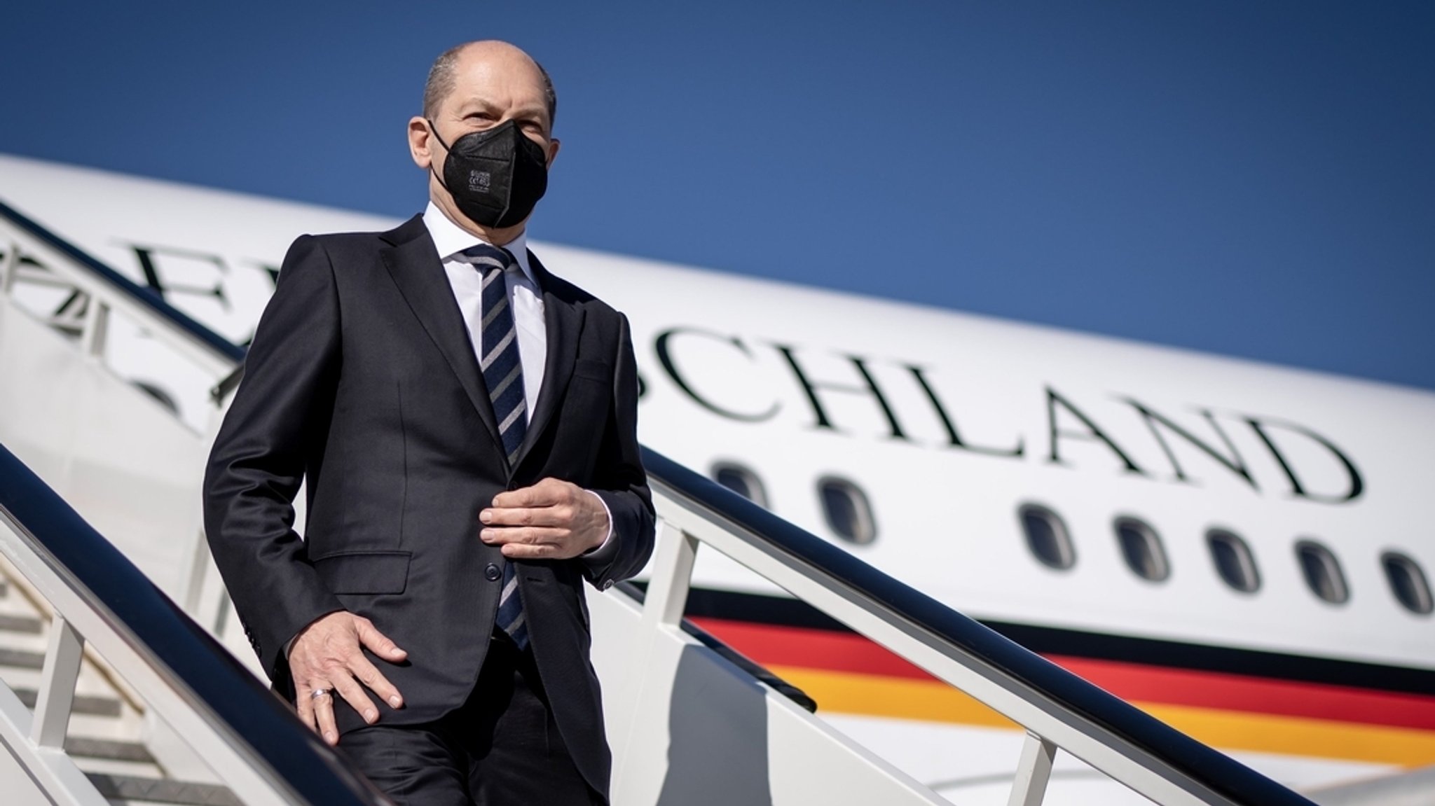 Im Regierungsflieger gilt wieder eine Maskenpflicht