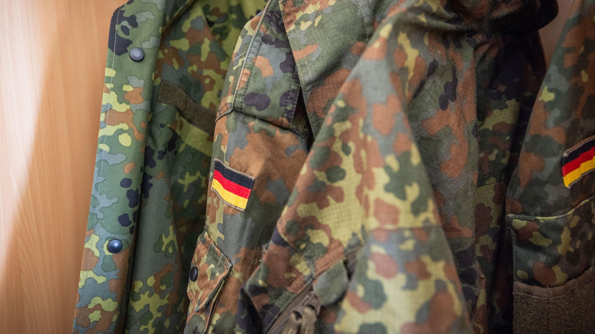Bundeswehruniform (Symbolbild) | Bild: picture alliance / epd-bild | Detlef Heese Bundeswehruniform (Symbolbild)