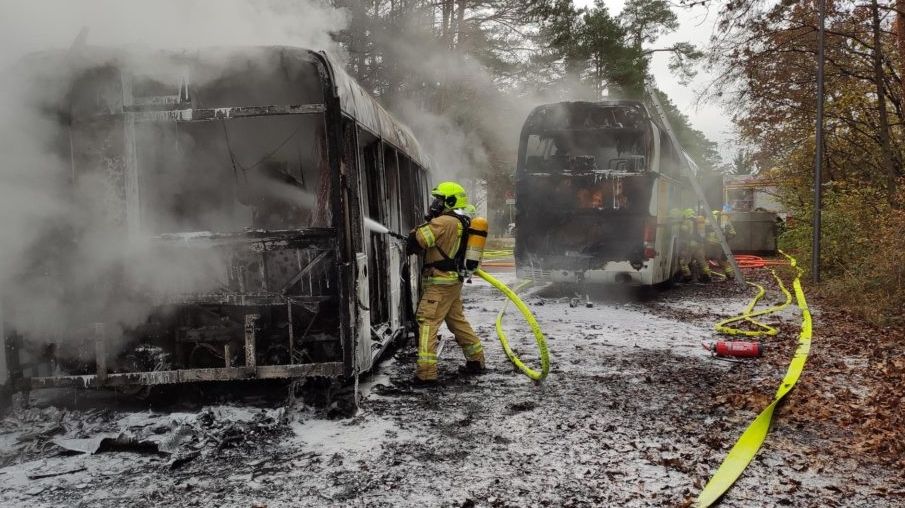 Standheizung Defekt Zwei Busse Komplett Ausgebrannt Br24