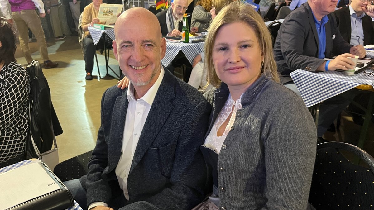 Auf dem Landesparteitag der AfD wurden Katrin Ebner-Steiner aus Niederbayern und Martin Böhm aus Oberfranken zum Spitzenduo der Bayern-AfD gewählt. 