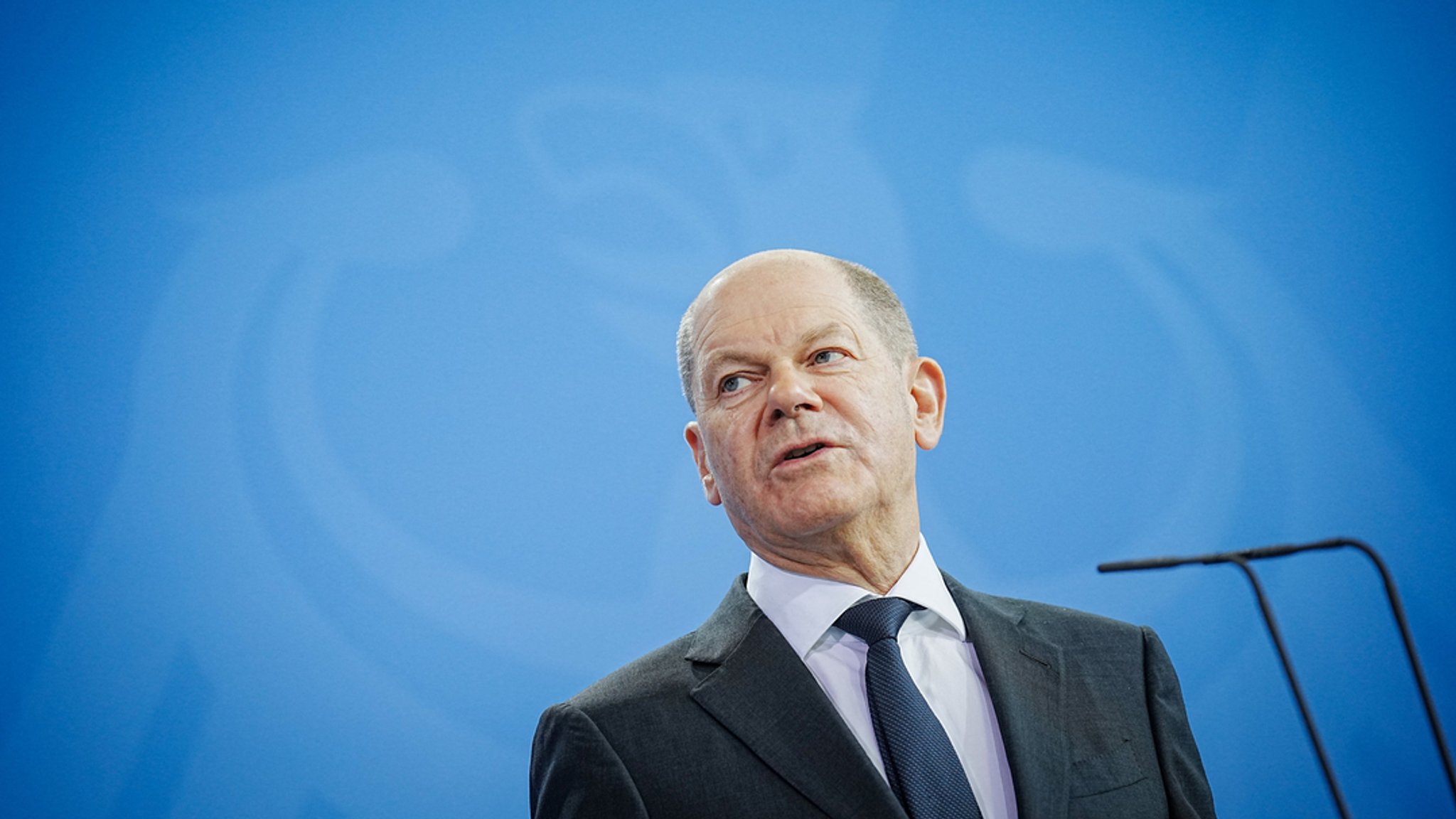 Bundeskanzler Olaf Scholz spricht. 