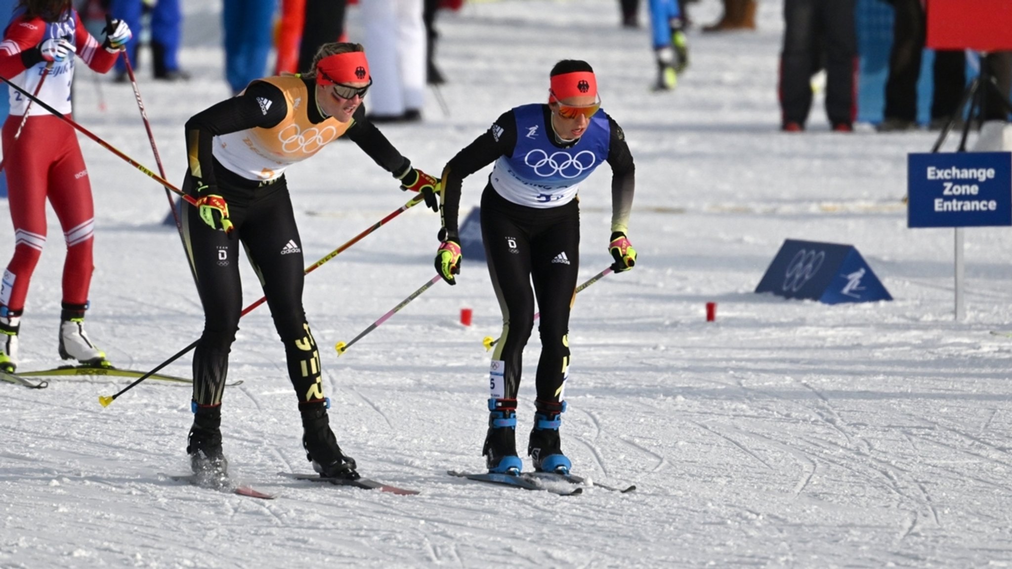 Langlauf-Staffel gewinnt Außenseiter-Silber