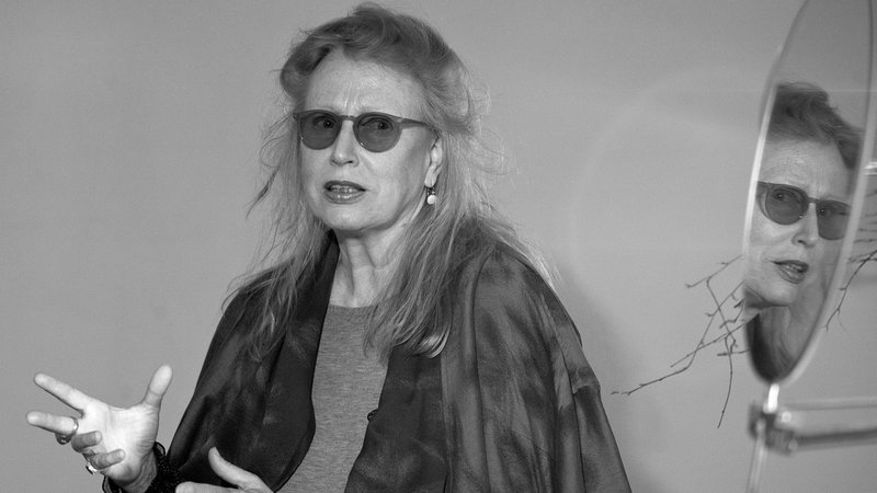 1993 hatte Rebecca Horn als erste Frau eine Einzelausstellung im New Yorker Guggenheim Museum. Nun ist sie verstorben. | Bild: picture alliance / dpa | Golovkin Pavel 1993 hatte Rebecca Horn als erste Frau eine Einzelausstellung im New Yorker Guggenheim Museum. Nun ist sie verstorben.