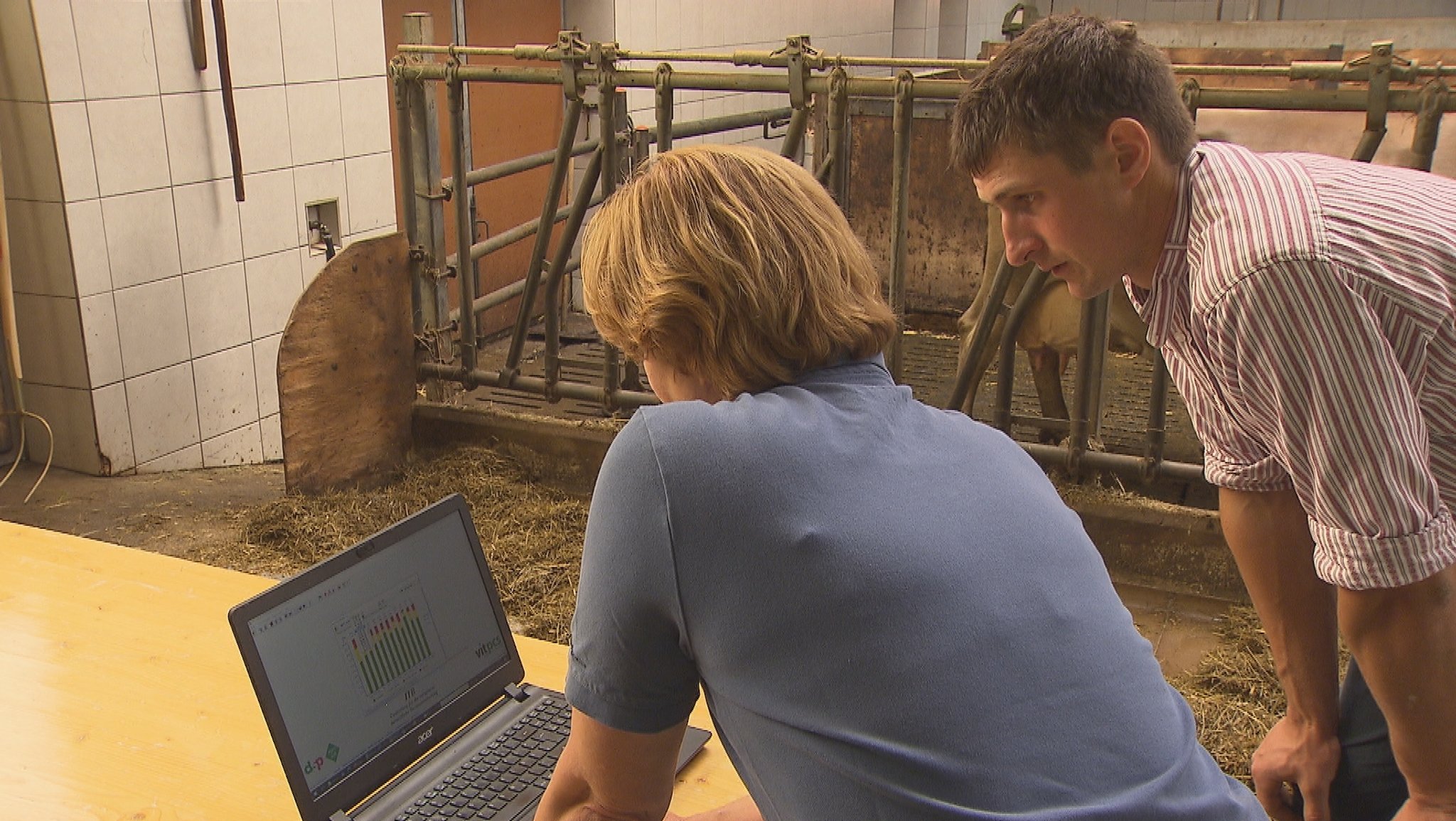 Tierärzt Gisela Bosch und Landwirt Schmerold