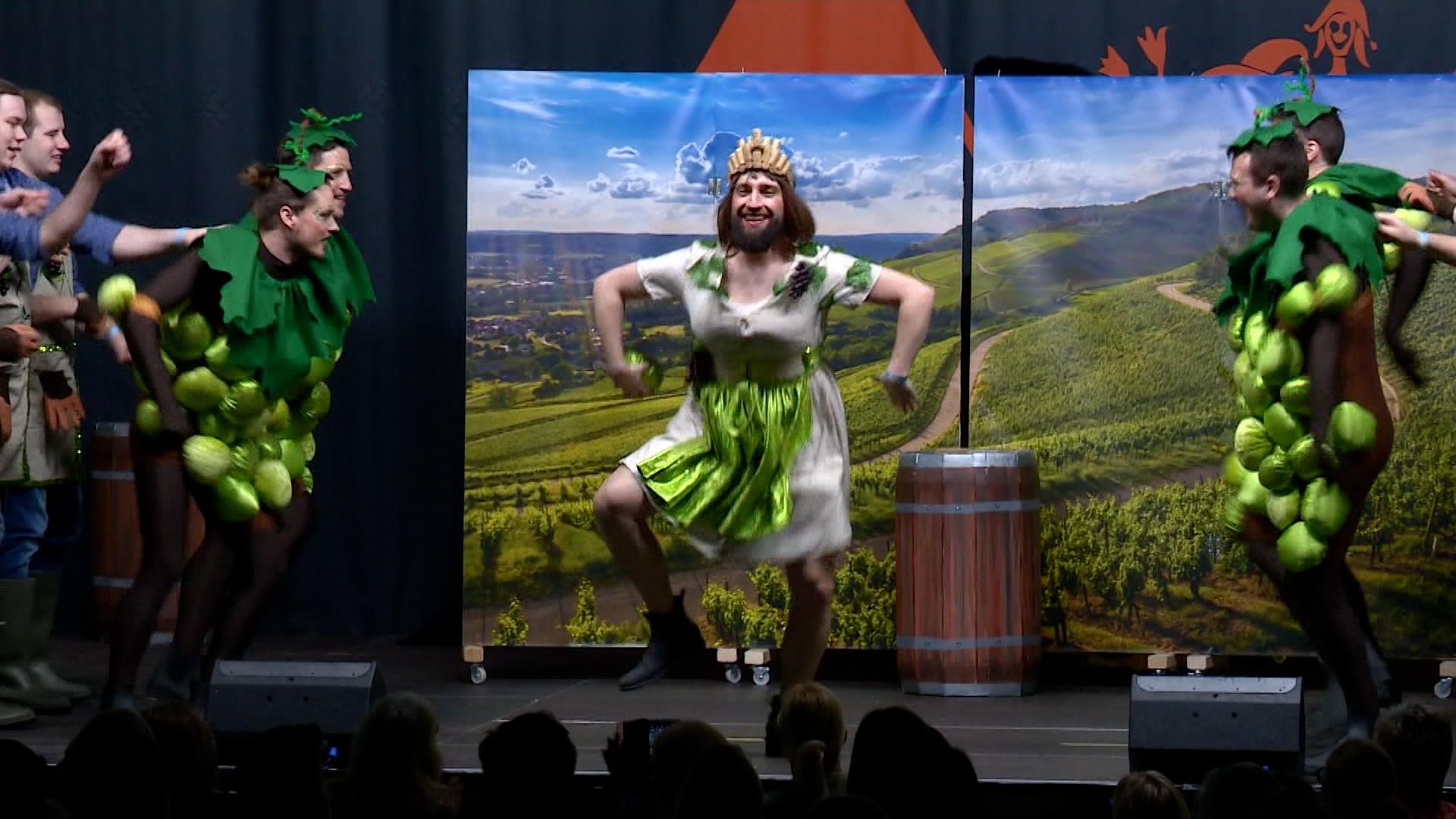 Die Bayerische Männertanz-Meisterschaft steig dieses Jahr in Wiesentheid.