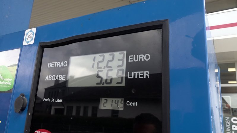 Zapfsäule an einer Tankstelle | Bild: BR Zapfsäule an einer Tankstelle