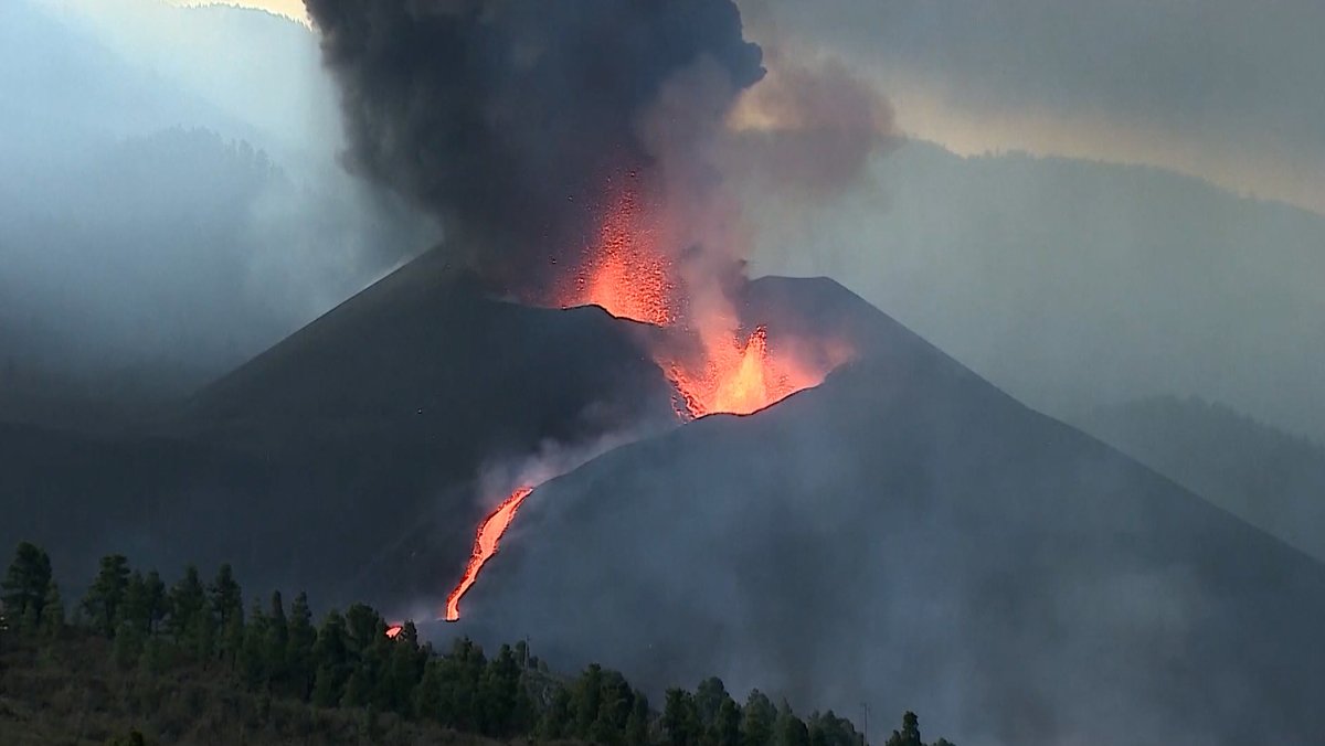 Vulkan auf La Palma: Neuer Lavastrom