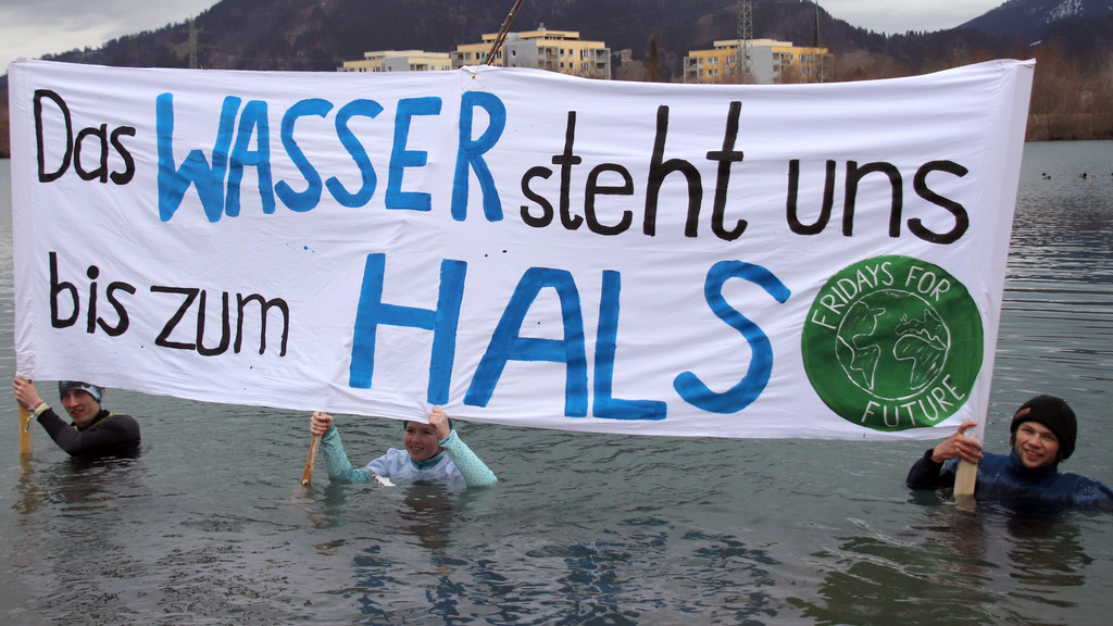 Klimaaktivisten im Sonthofer See 2020