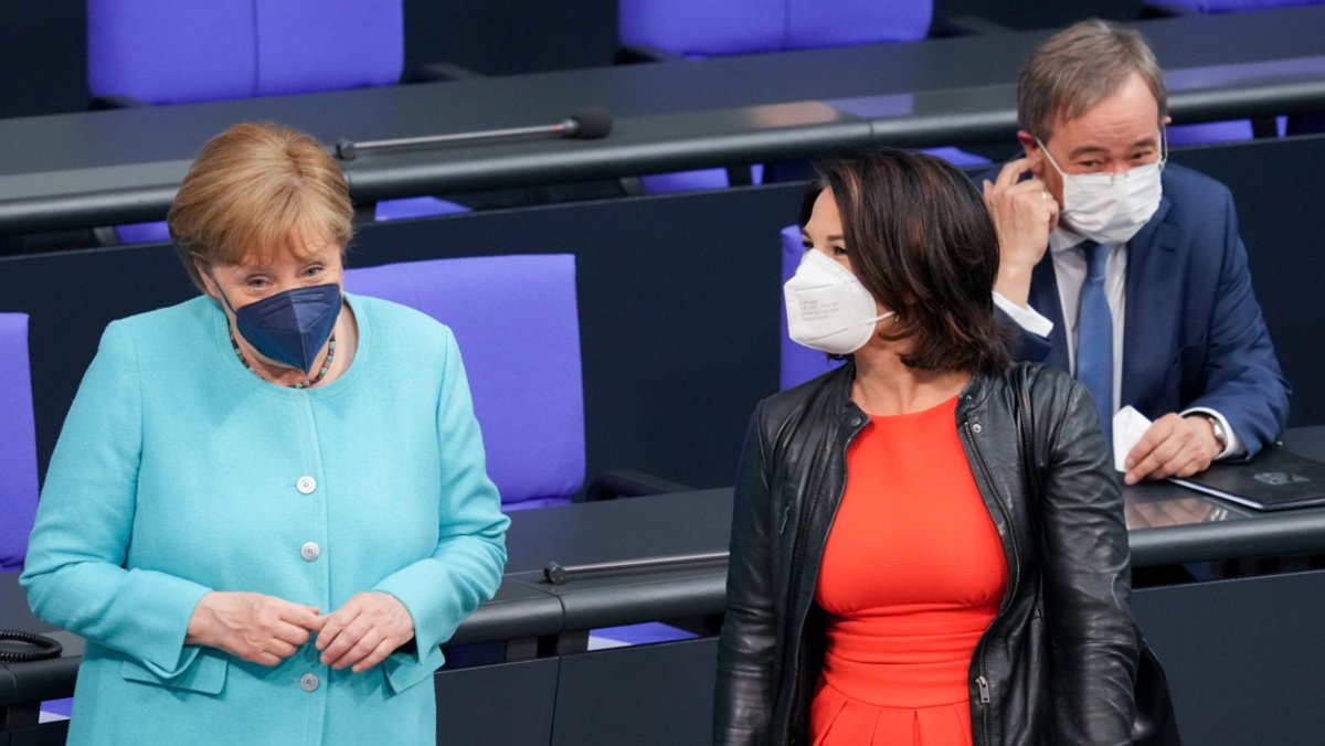 Merkel, Baerbock und Laschet im Bundestag (24.06.2021)