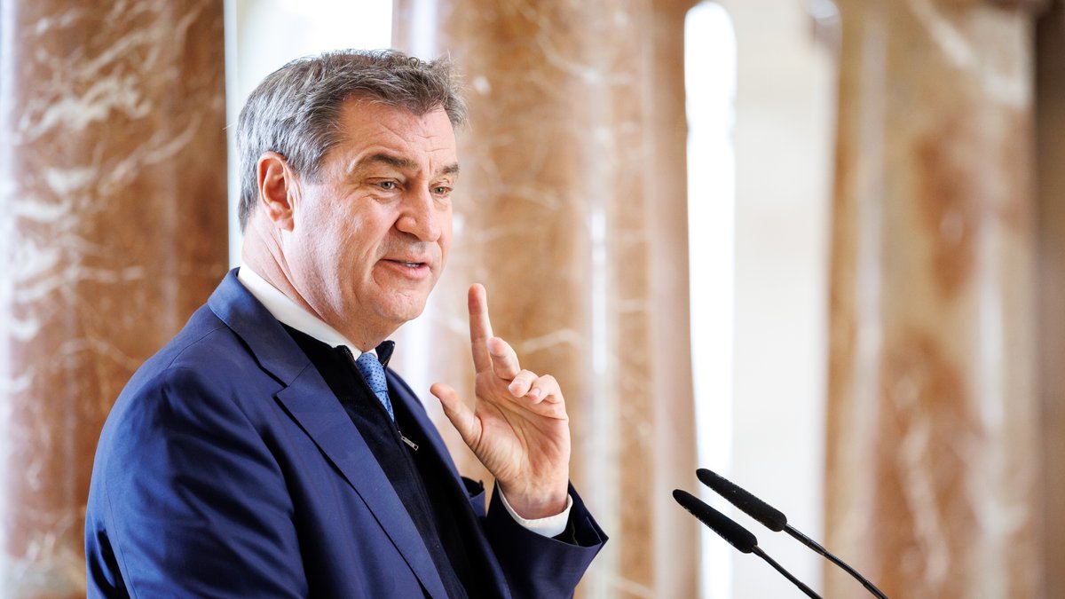Der bayerische Ministerpräsident Markus Söder (CSU) setzt die Sozialpläne der FDP mit Scheidungspapieren für die Ampel-Koalition gleich.