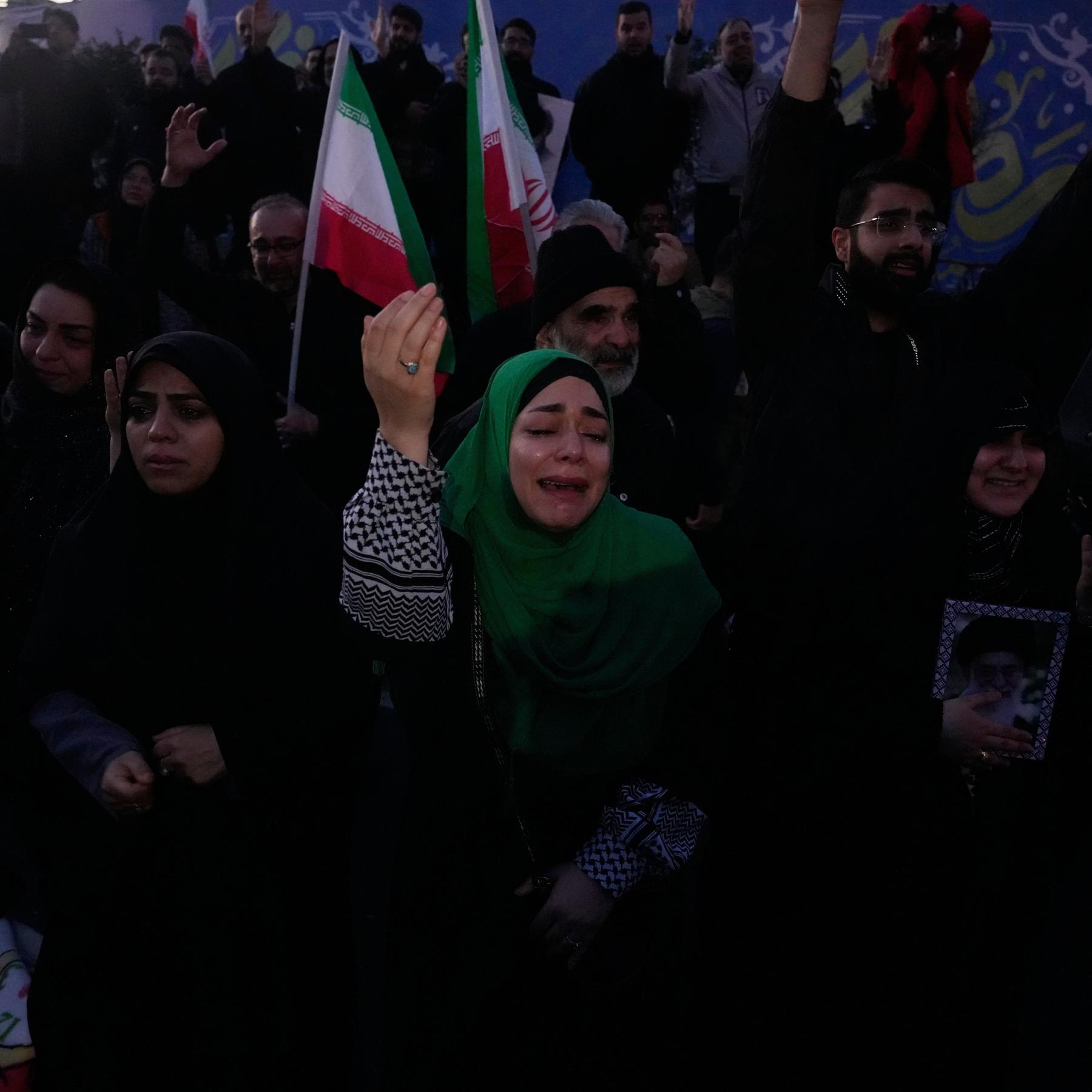 Die Topthemen am Sonntagmorgen: Irans Revolutionsgarde kündigen Vergeltungsschläge an Die Topthemen am Sonntagmorgen: Irans Revolutionsgarde kündigen Vergeltungsschläge an