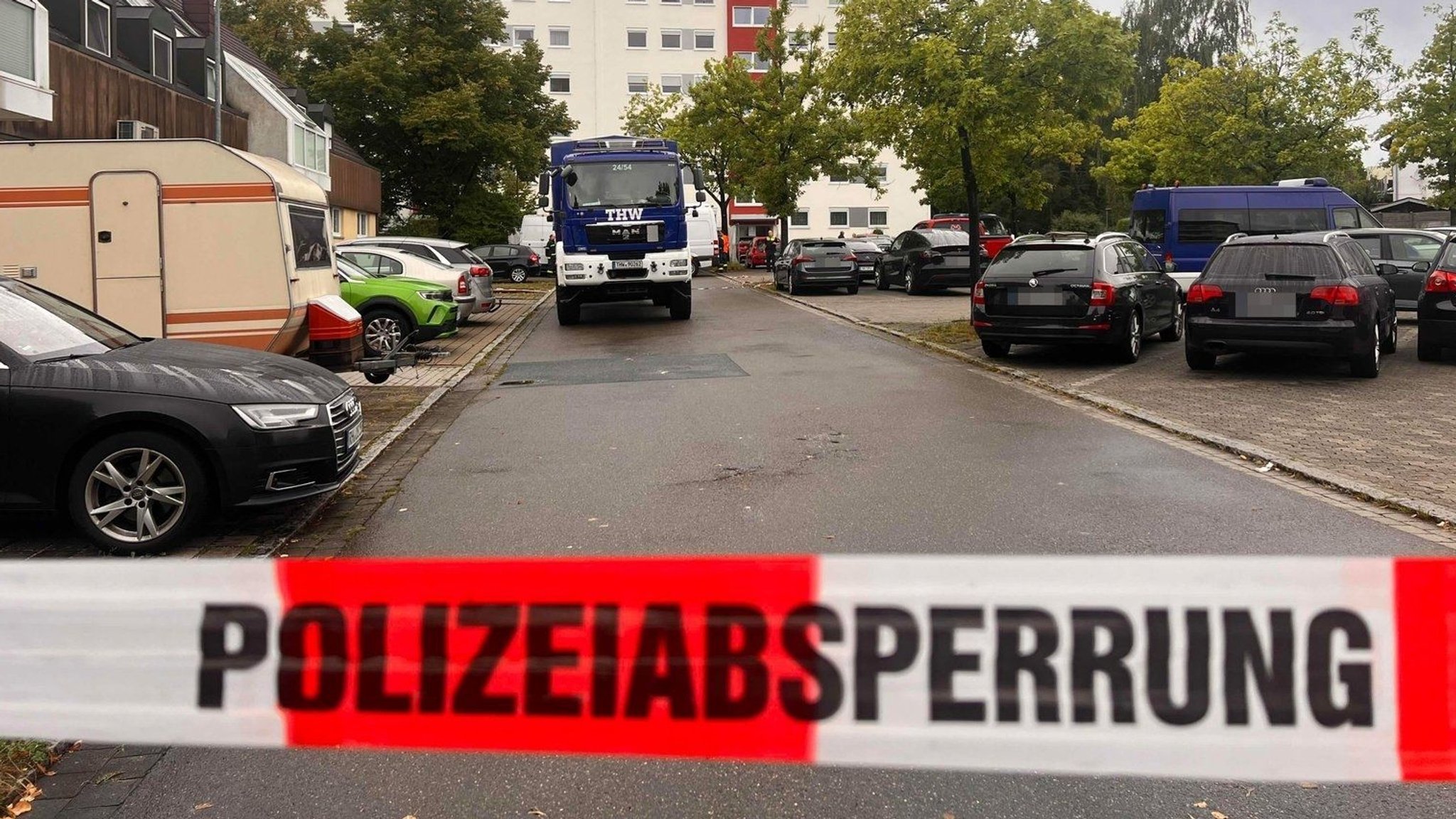 Absperrband auf dem Parkplatz in Schwabach