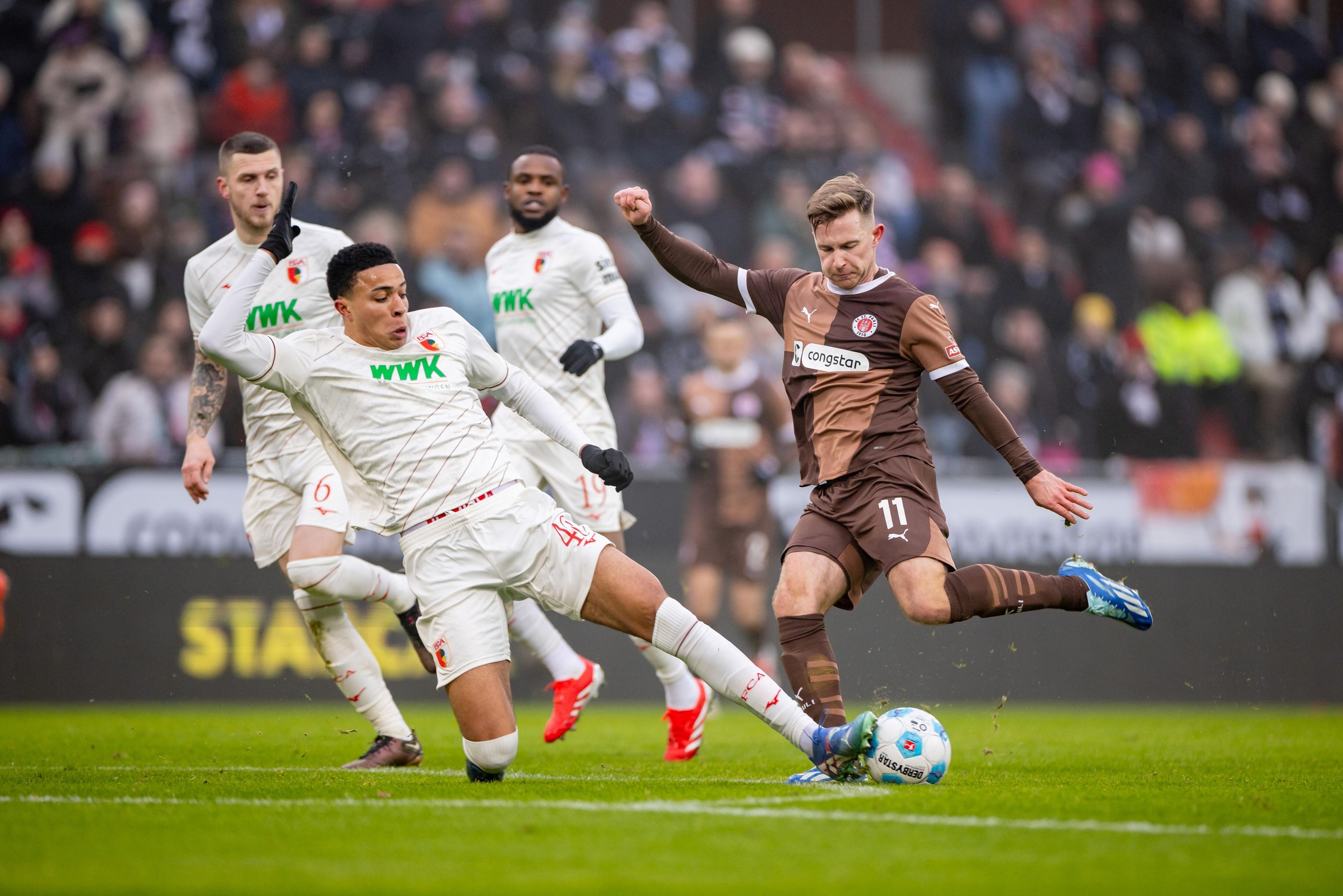Spielszene FC St. Pauli - FC Augsburg