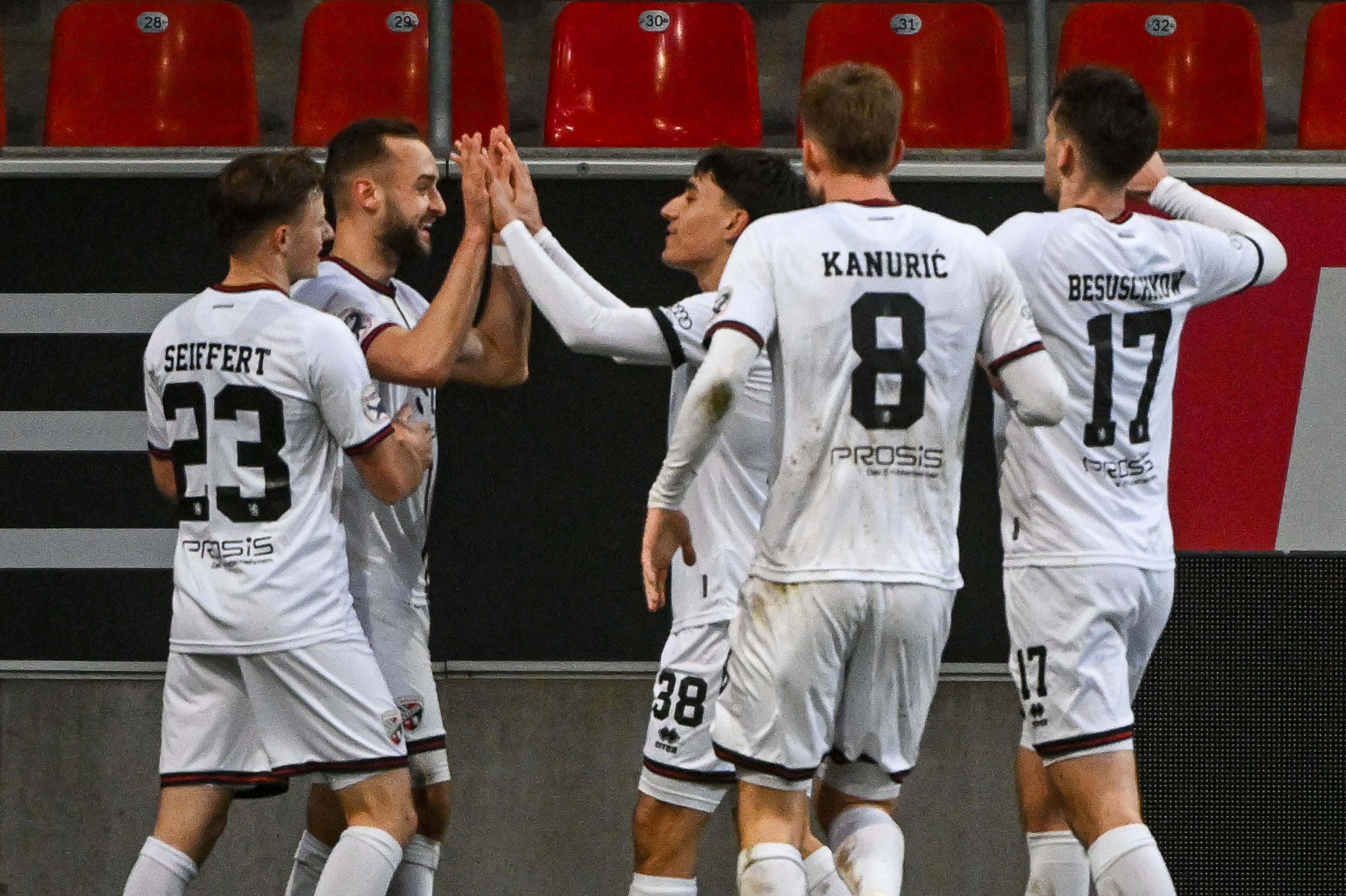 FCI-Jubel nach dem 2:0 gegen Unterhaching