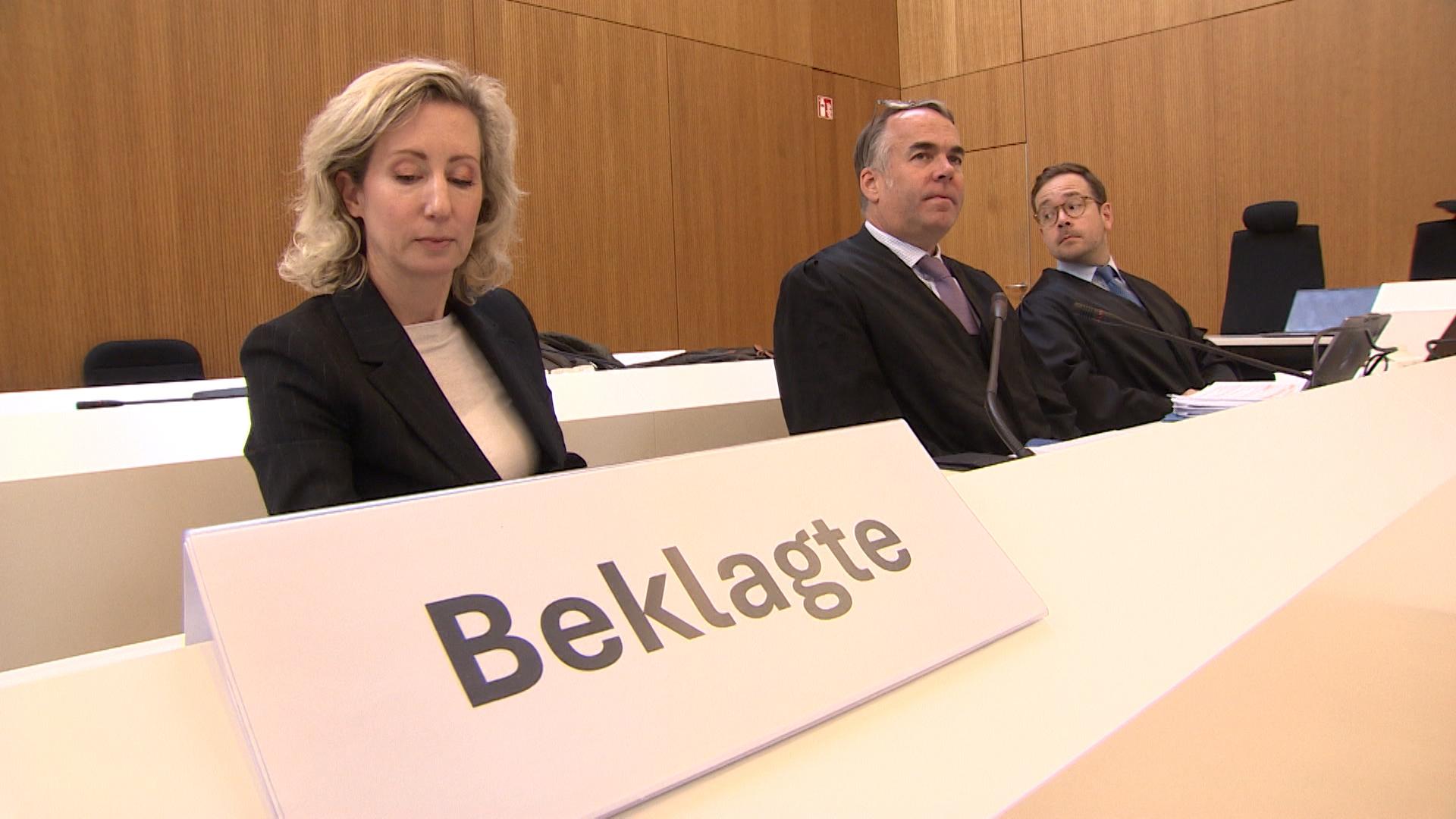 Darf bei Amazon Prime Werbung laufen, obwohl man für ein Abo zahlt? Darum geht es bei einer Sammelklage gegen den US-Streaminganbieter vor dem Bayerischen Obersten Landesgericht in München.