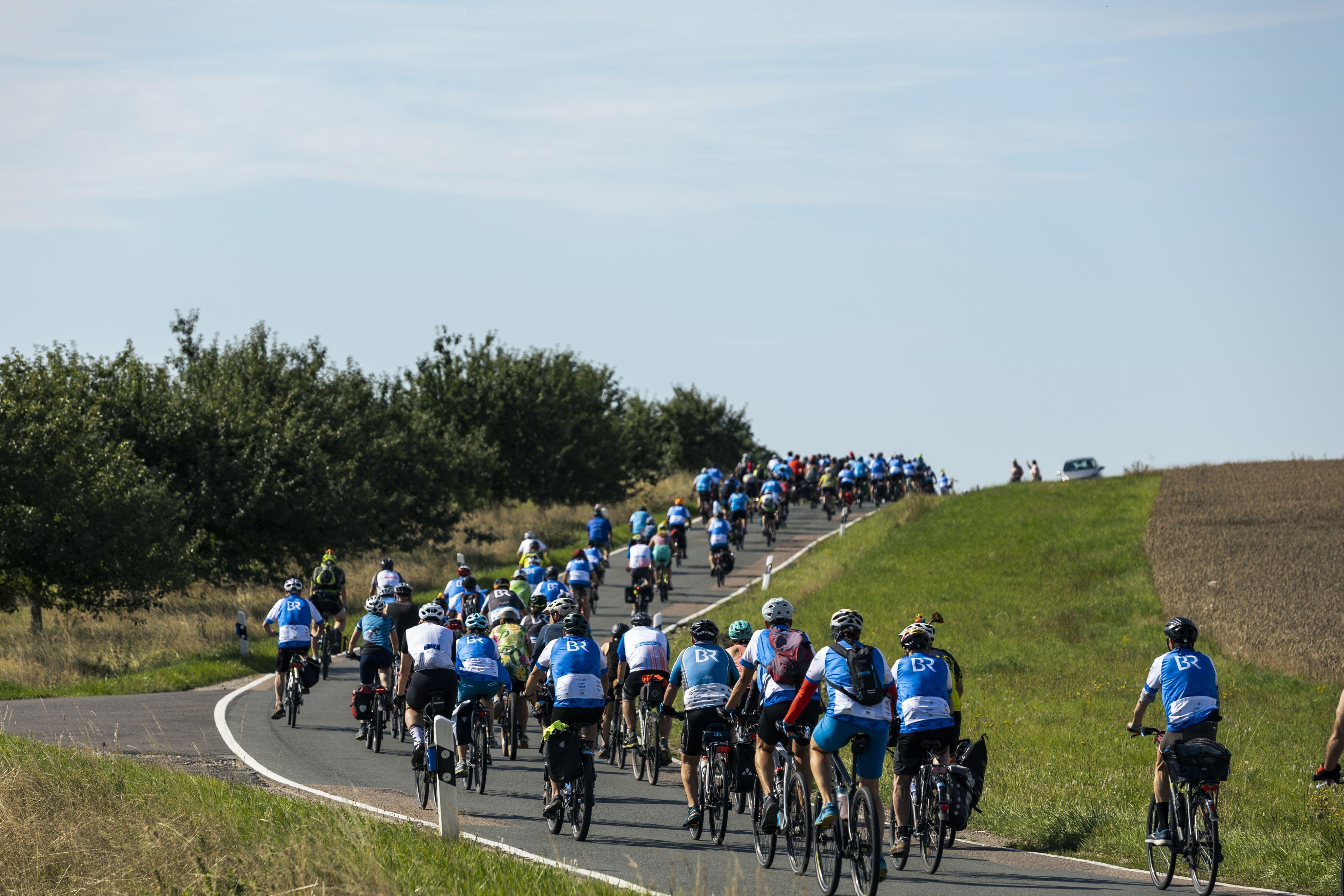 (Archivbild) 1.000 Teilnehmende bei BR Radltour