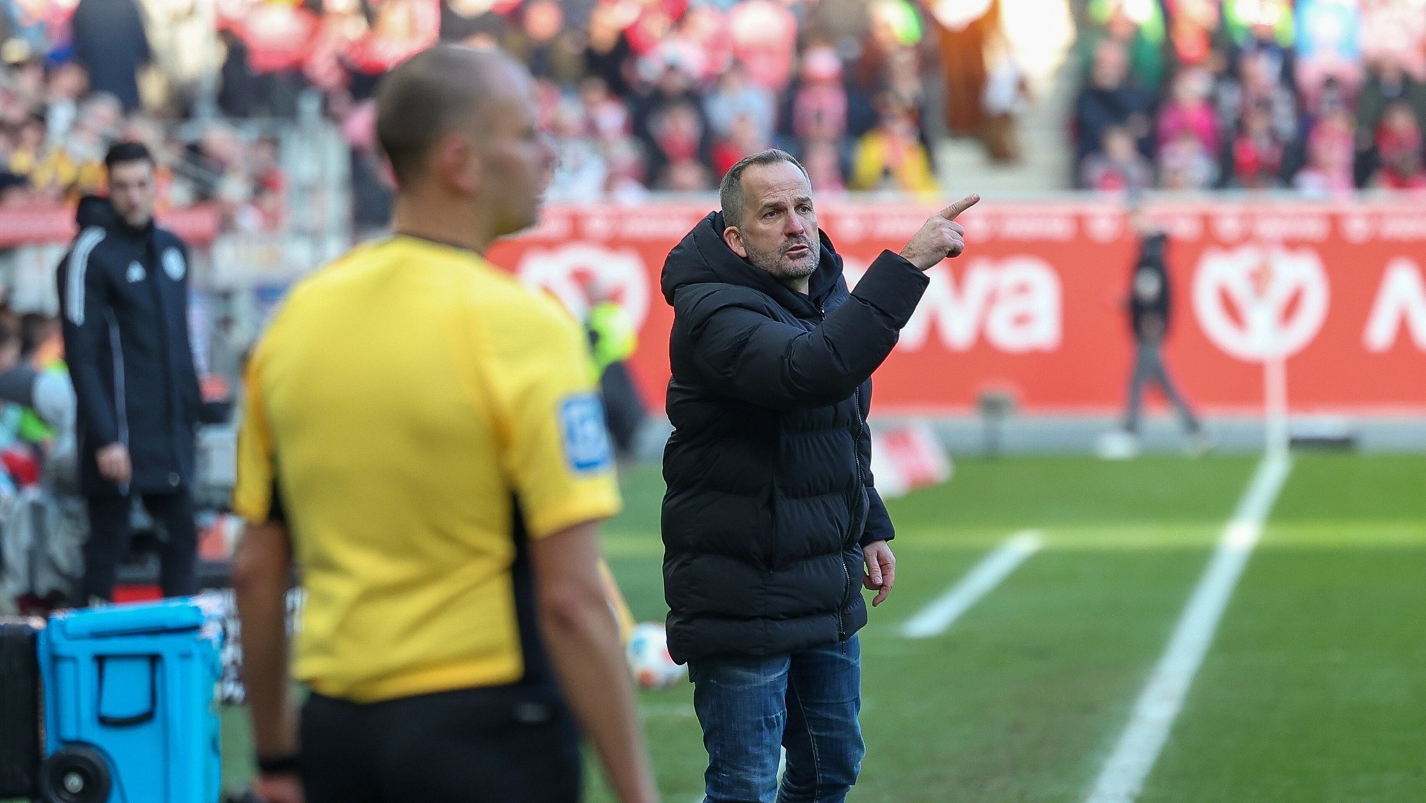 VAR abschaffen? FC Augsburg zürnt nach Elfer-Ärger