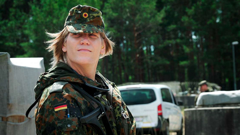 "Ich bin Anastasia": Doku über Bundeswehroffizierin Anastasia Biefang 