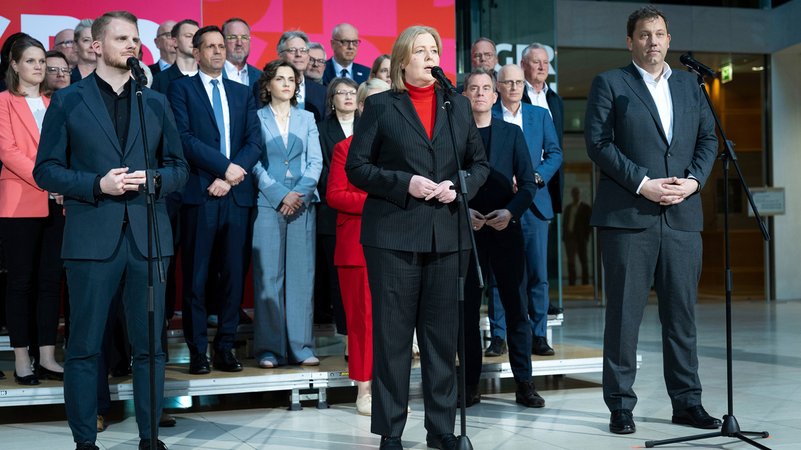 Was kann die SPD-Parteispitze von ihren Ministerpräsidenten und Kommunalpolitikern lernen? Das war die Frage bei einem Spitzentreffen in Berlin. | Bild: picture alliance / Geisler-Fotopress | Bernd Elmenthaler/Geisler-Fotopr Was kann die SPD-Parteispitze von ihren Ministerpräsidenten und Kommunalpolitikern lernen? Das war die Frage bei einem Spitzentreffen in Berlin.