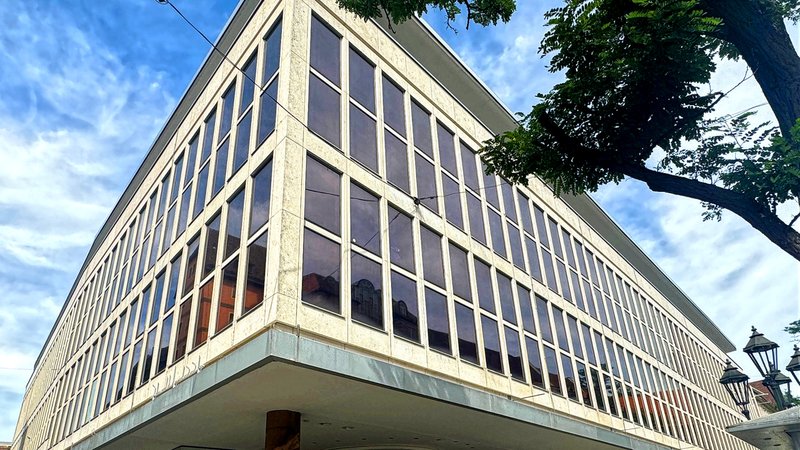 Außenansicht des ehemaligen Kaufhofs in Nürnberg | Bild: BR/Gregor Heinrich Außenansicht des ehemaligen Kaufhofs in Nürnberg