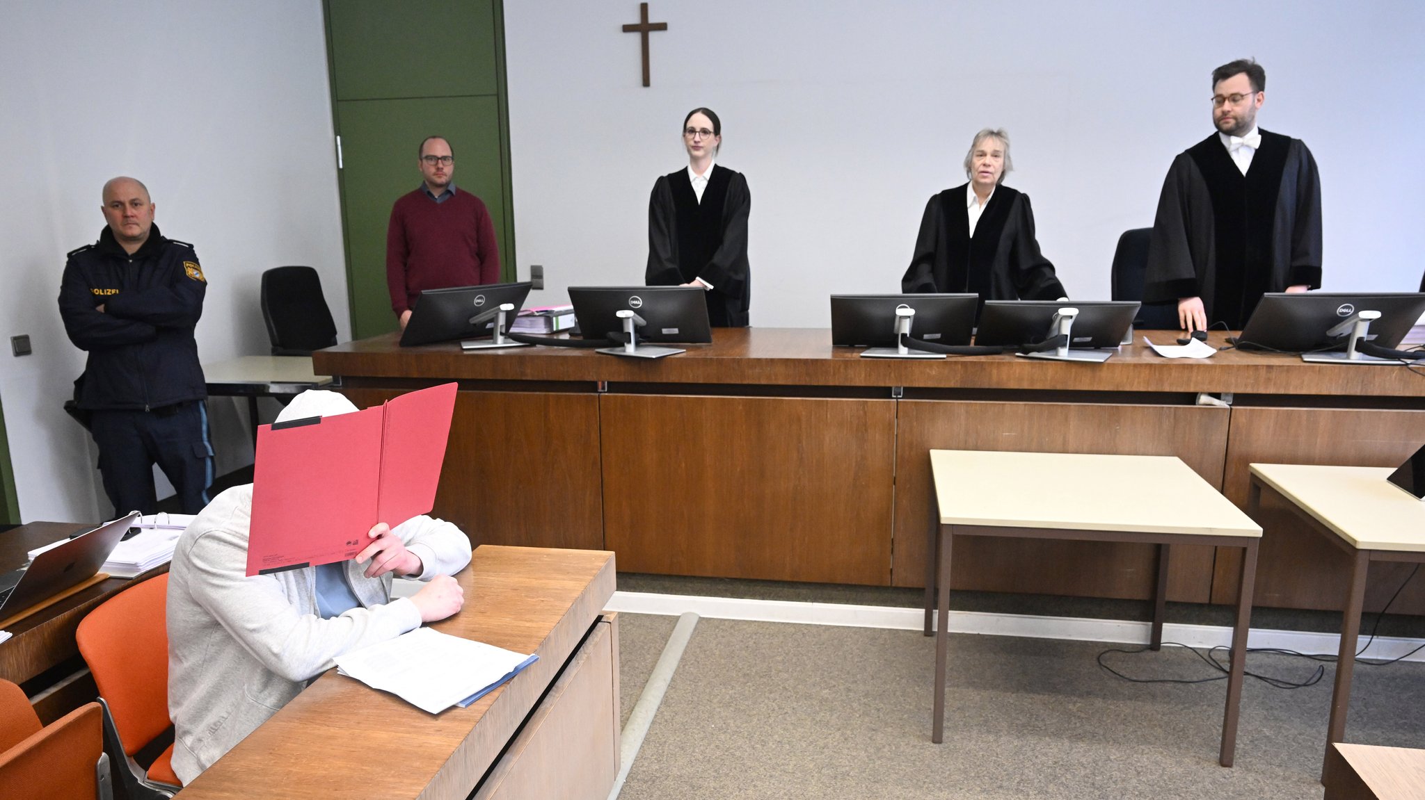 Enkel wegen Mordes an seiner Großmutter verurteilt