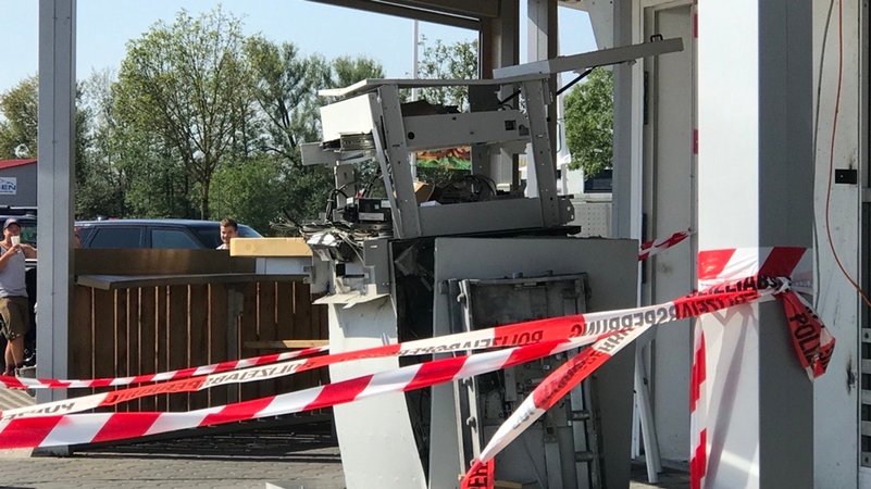 Der zerstörte Geldautomat in Eching/Weixerau