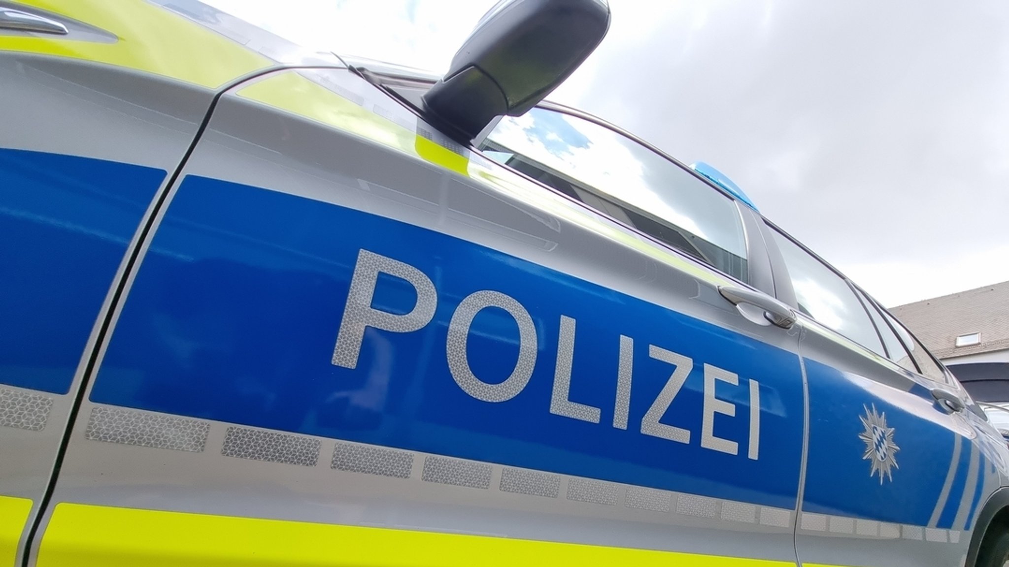 Ein Dienstwagen der Bayerischen Polizei